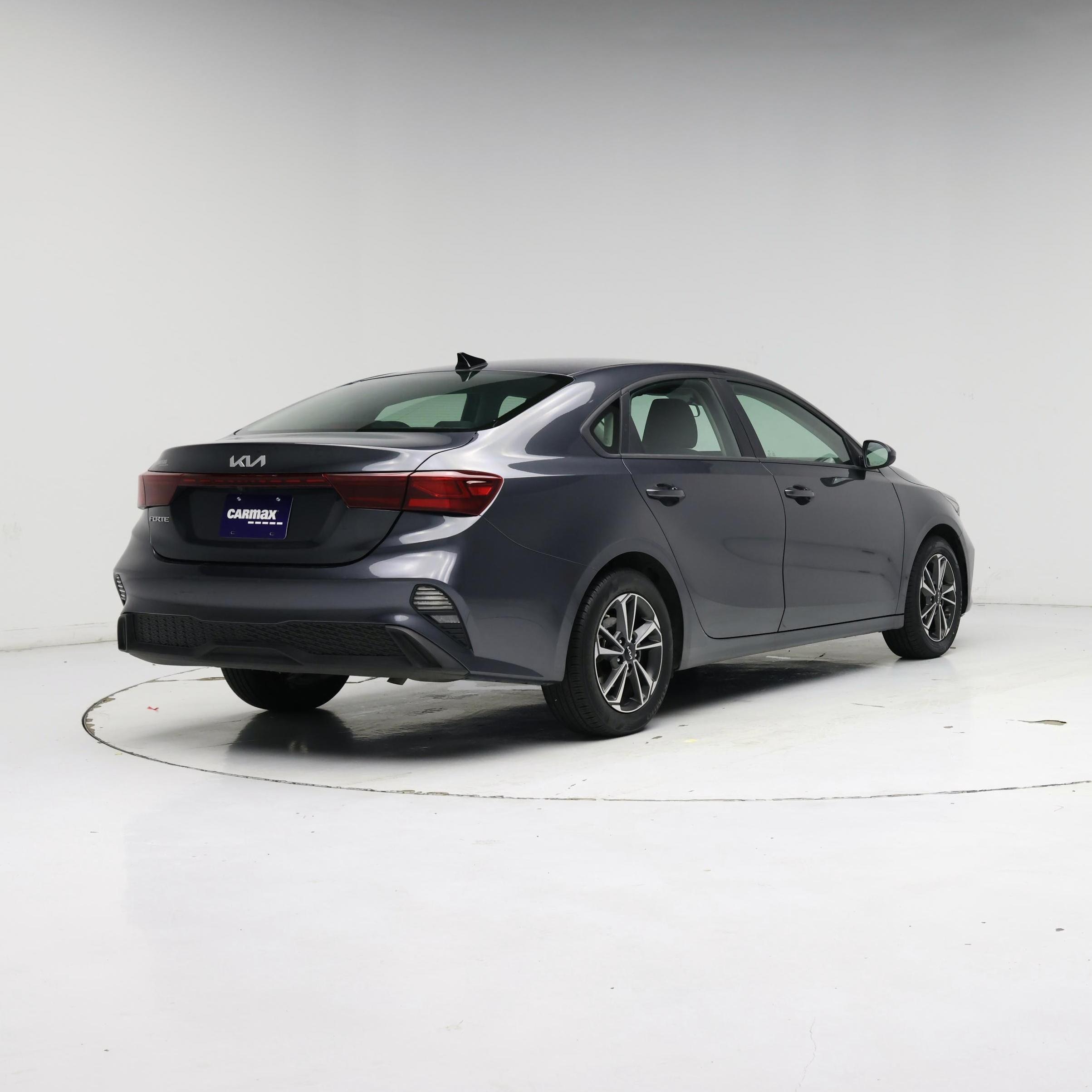 Thumbnail: 2024 Kia Forte - 8