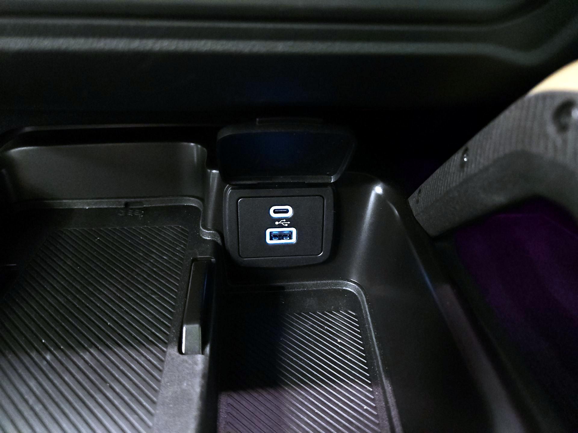 Thumbnail: 2025 Ford Bronco - 19