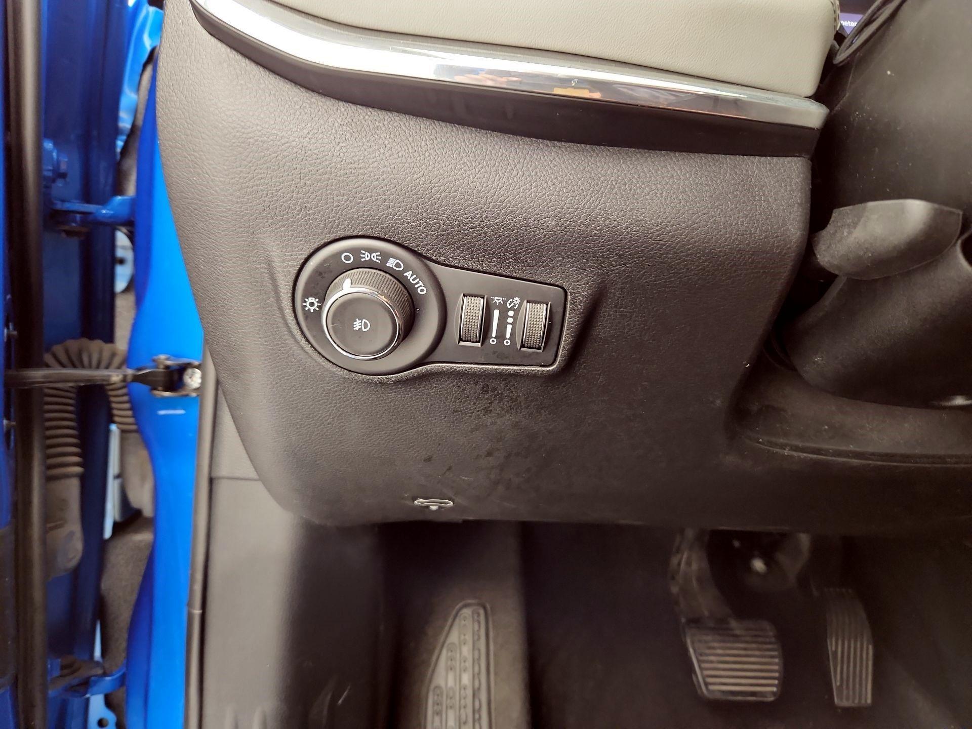 Thumbnail: 2022 Jeep Compass - 13