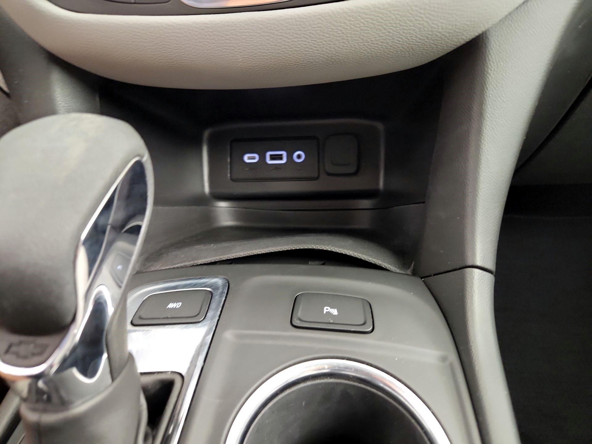 Thumbnail: 2023 Chevrolet Equinox - 18