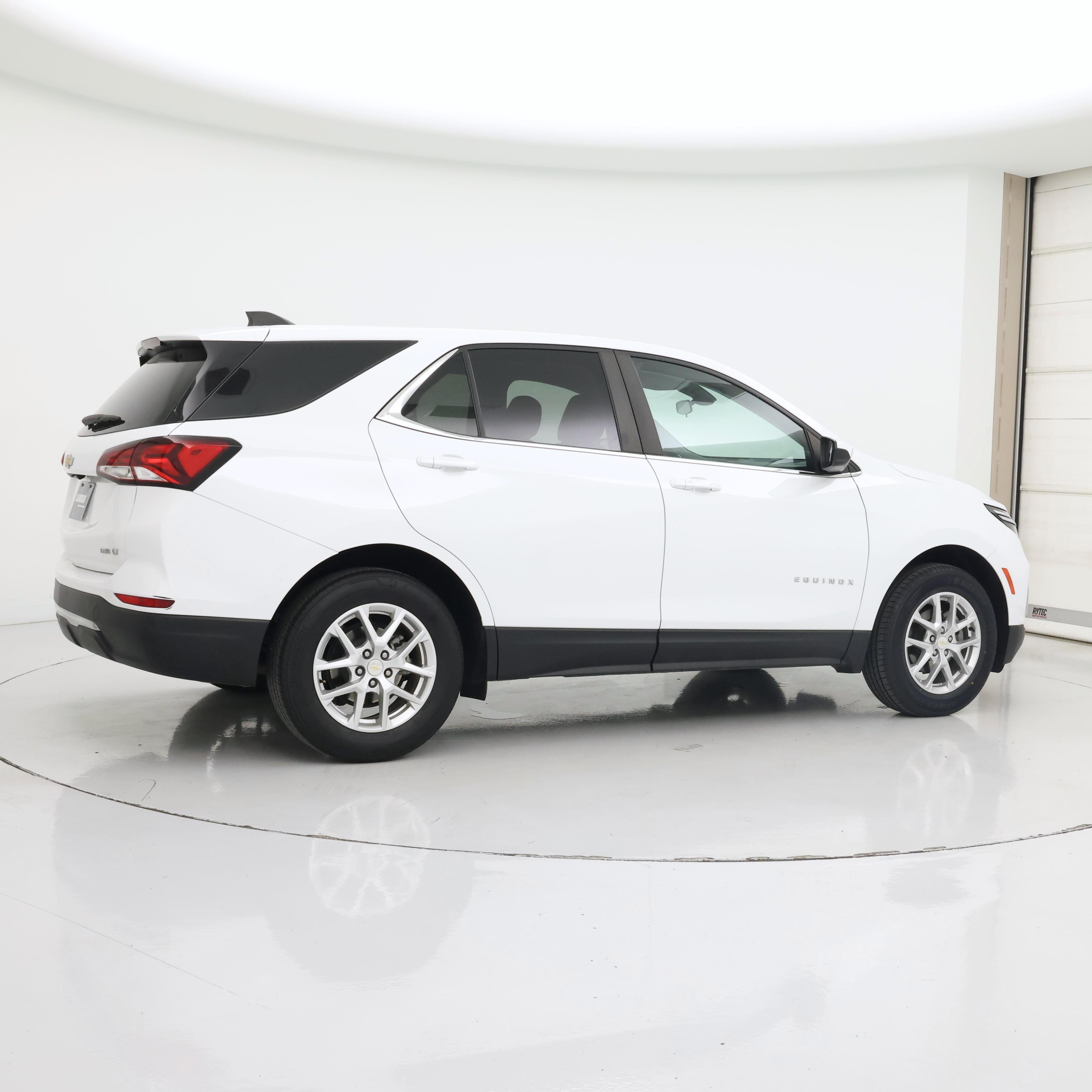 Thumbnail: 2023 Chevrolet Equinox - 8