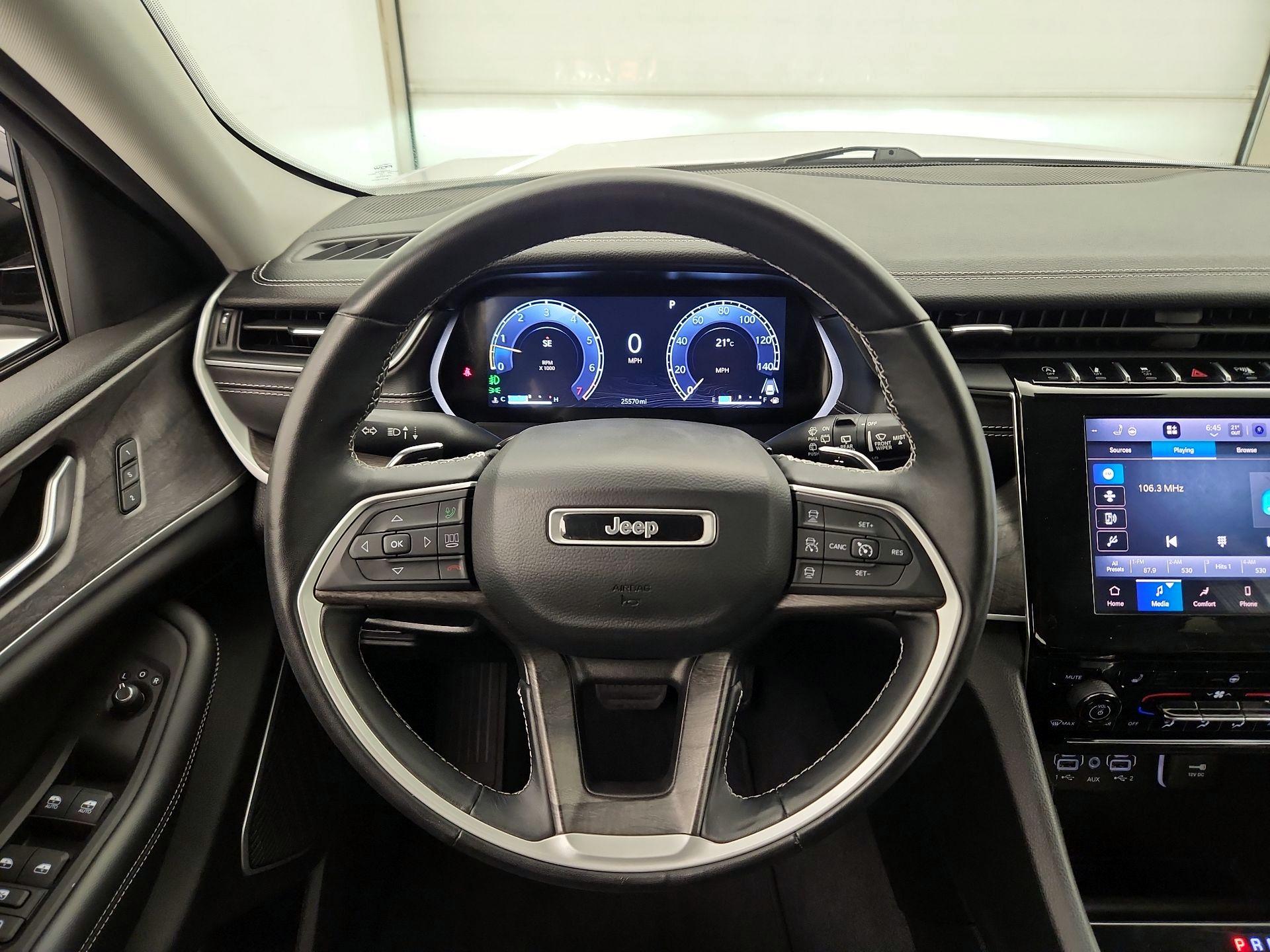 Thumbnail: 2022 Jeep Grand Cherokee - 10