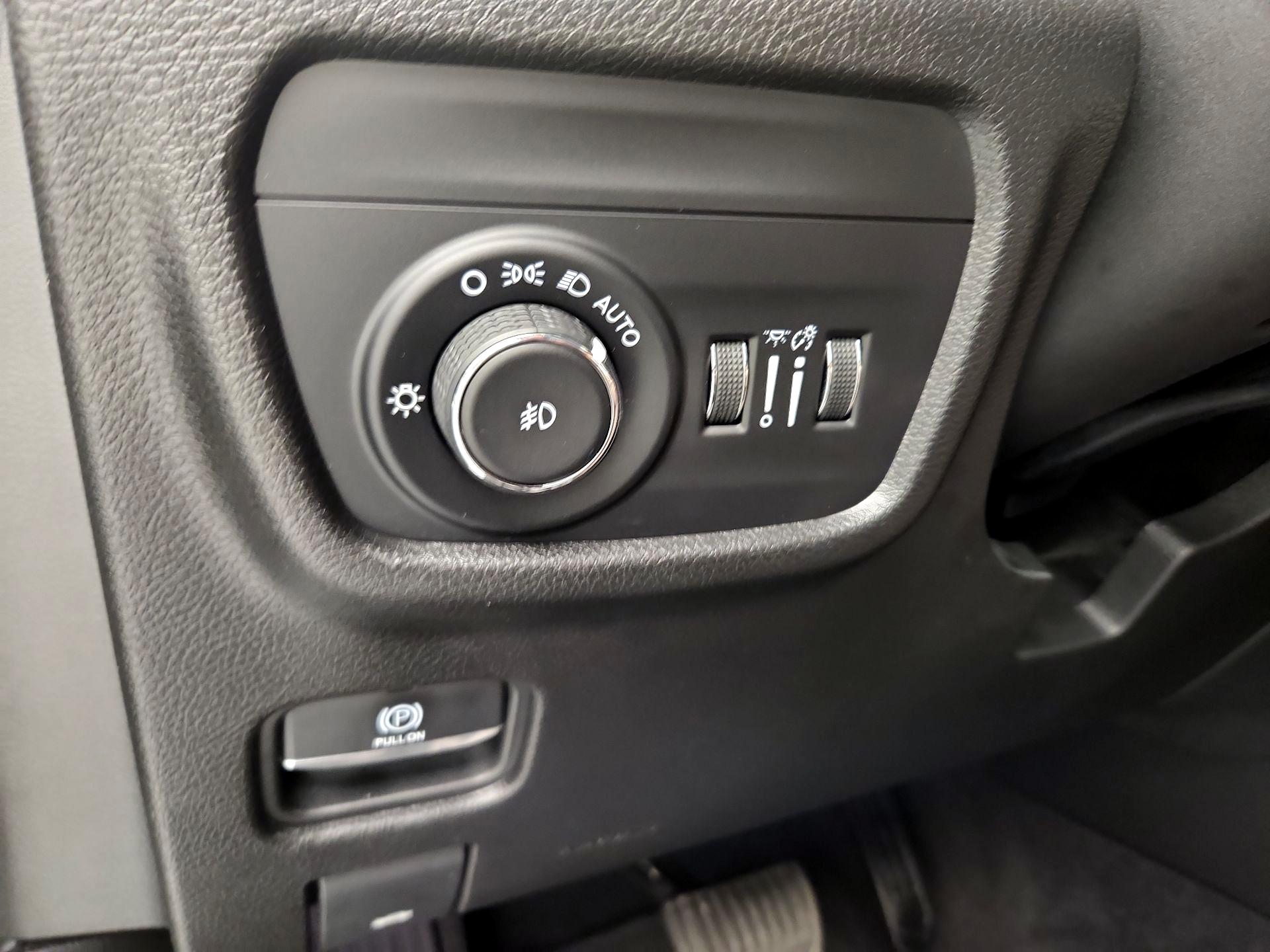 Thumbnail: 2022 Jeep Grand Cherokee - 13