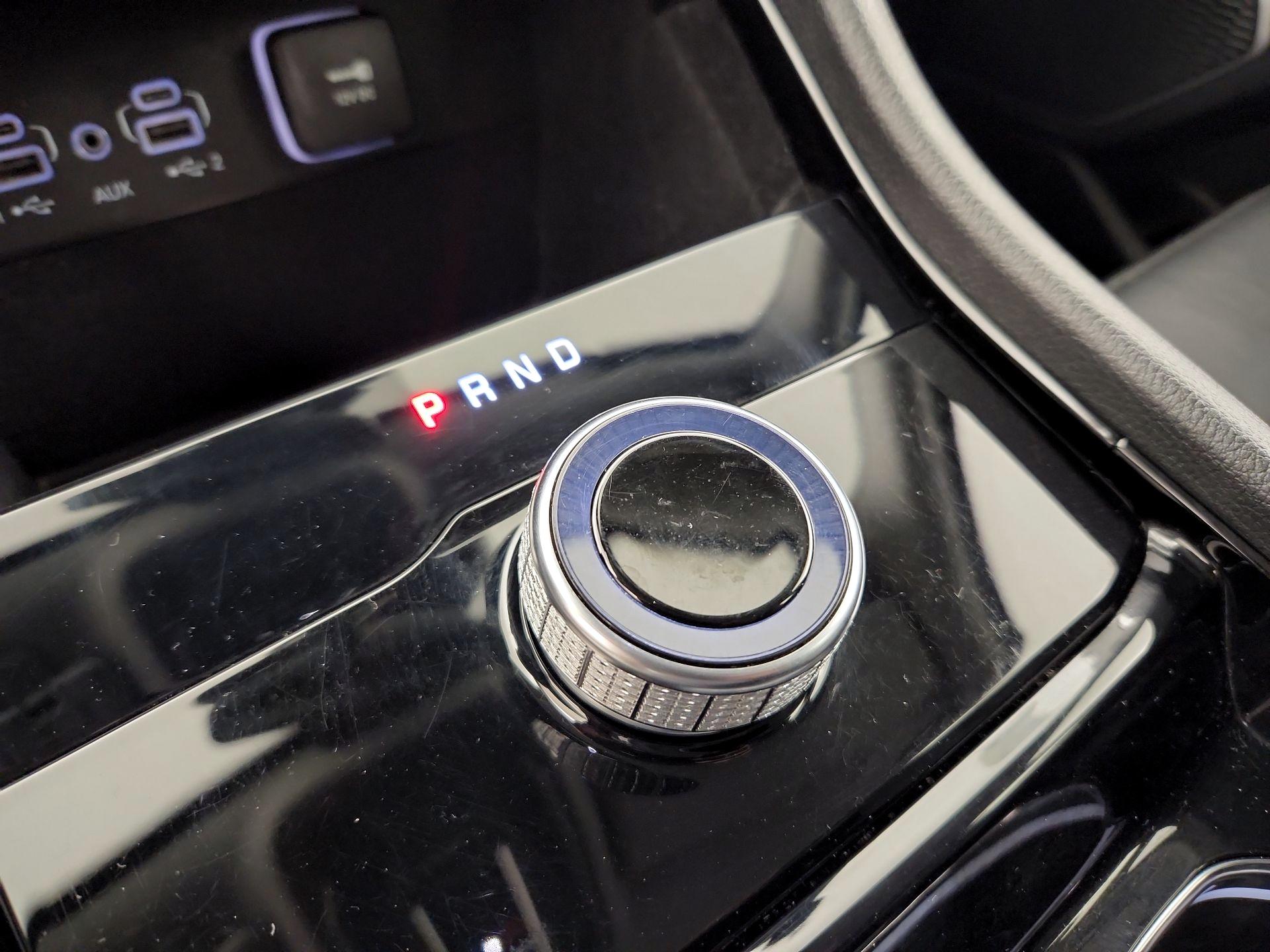 Thumbnail: 2022 Jeep Grand Cherokee - 17