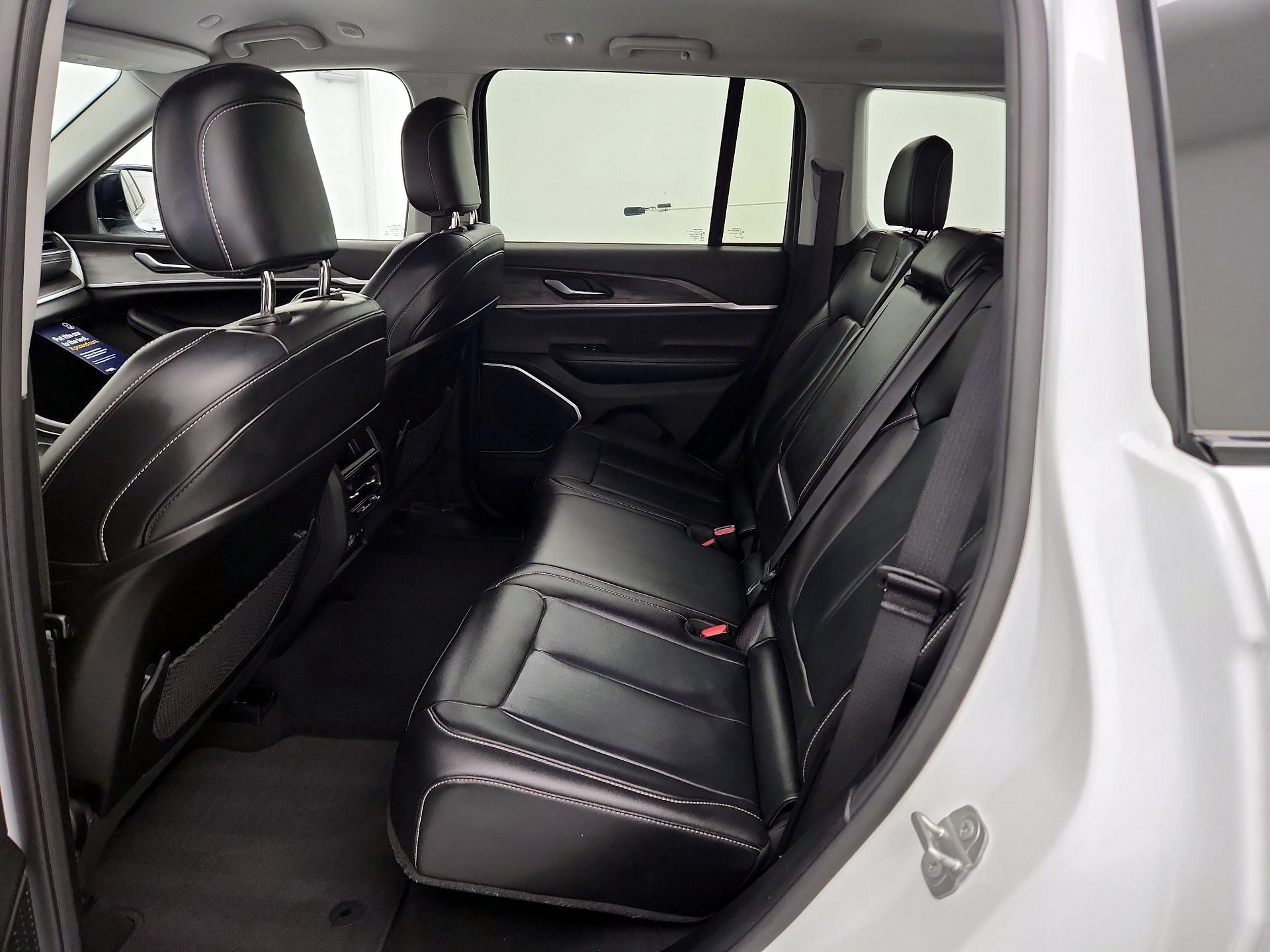 Thumbnail: 2022 Jeep Grand Cherokee - 19