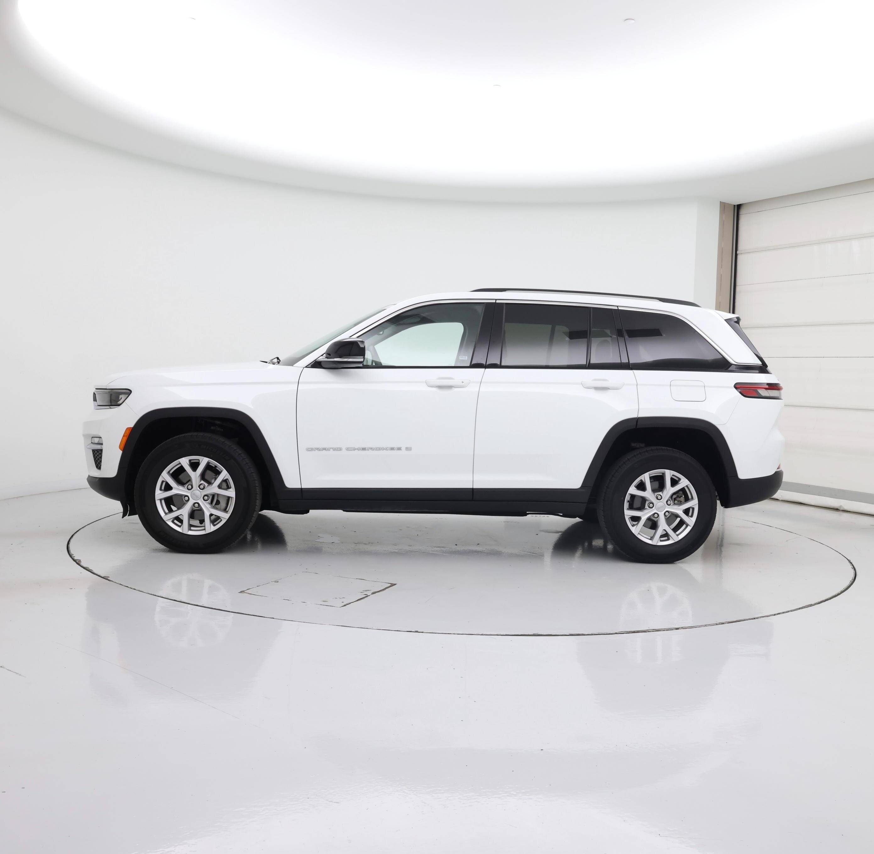 Thumbnail: 2022 Jeep Grand Cherokee - 3