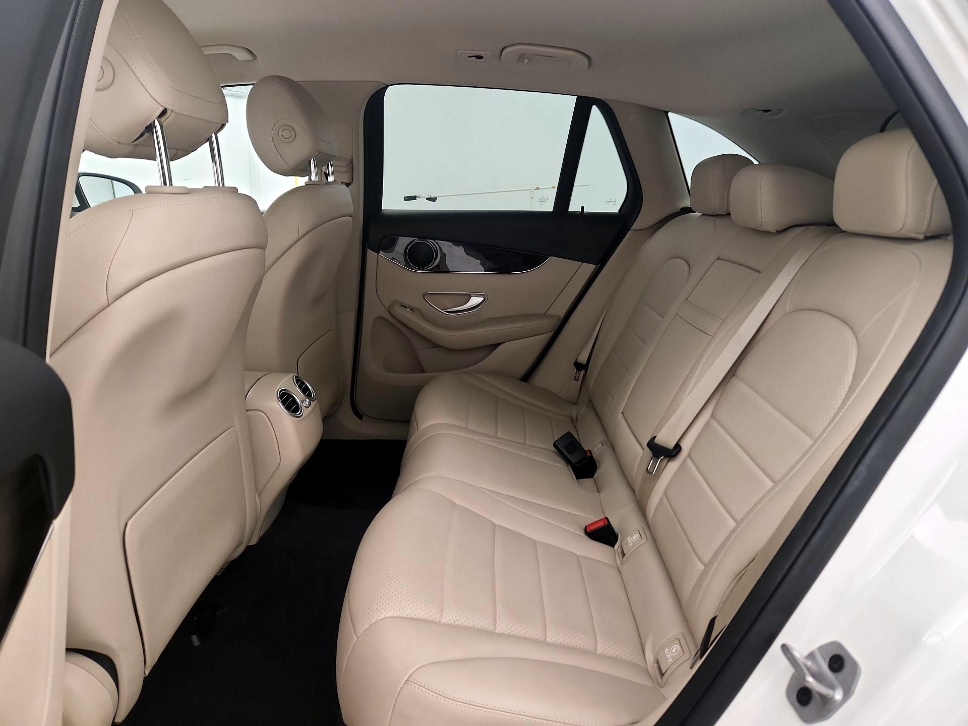 Thumbnail: 2022 Mercedes-Benz GLC - 18