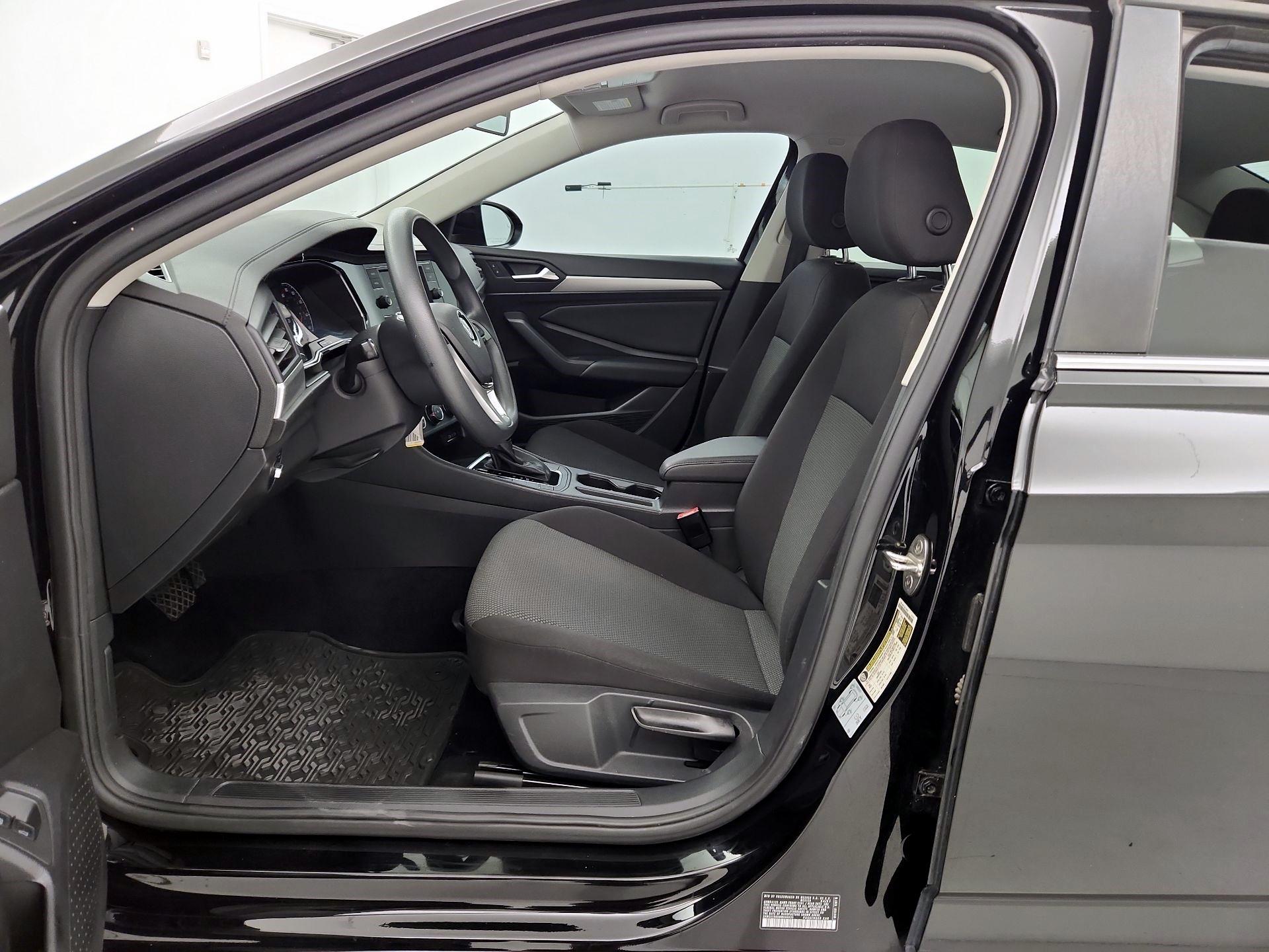 Thumbnail: 2021 Volkswagen Jetta - 11