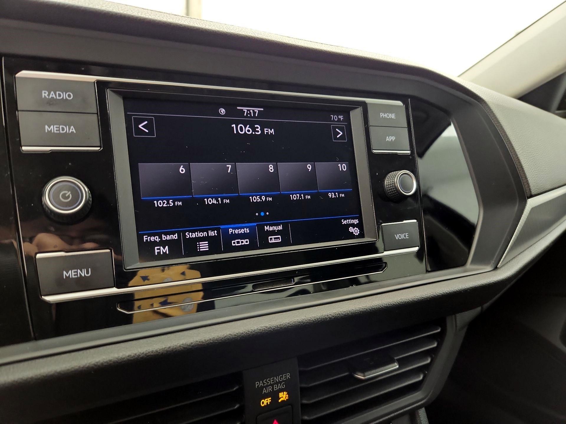 Thumbnail: 2021 Volkswagen Jetta - 15