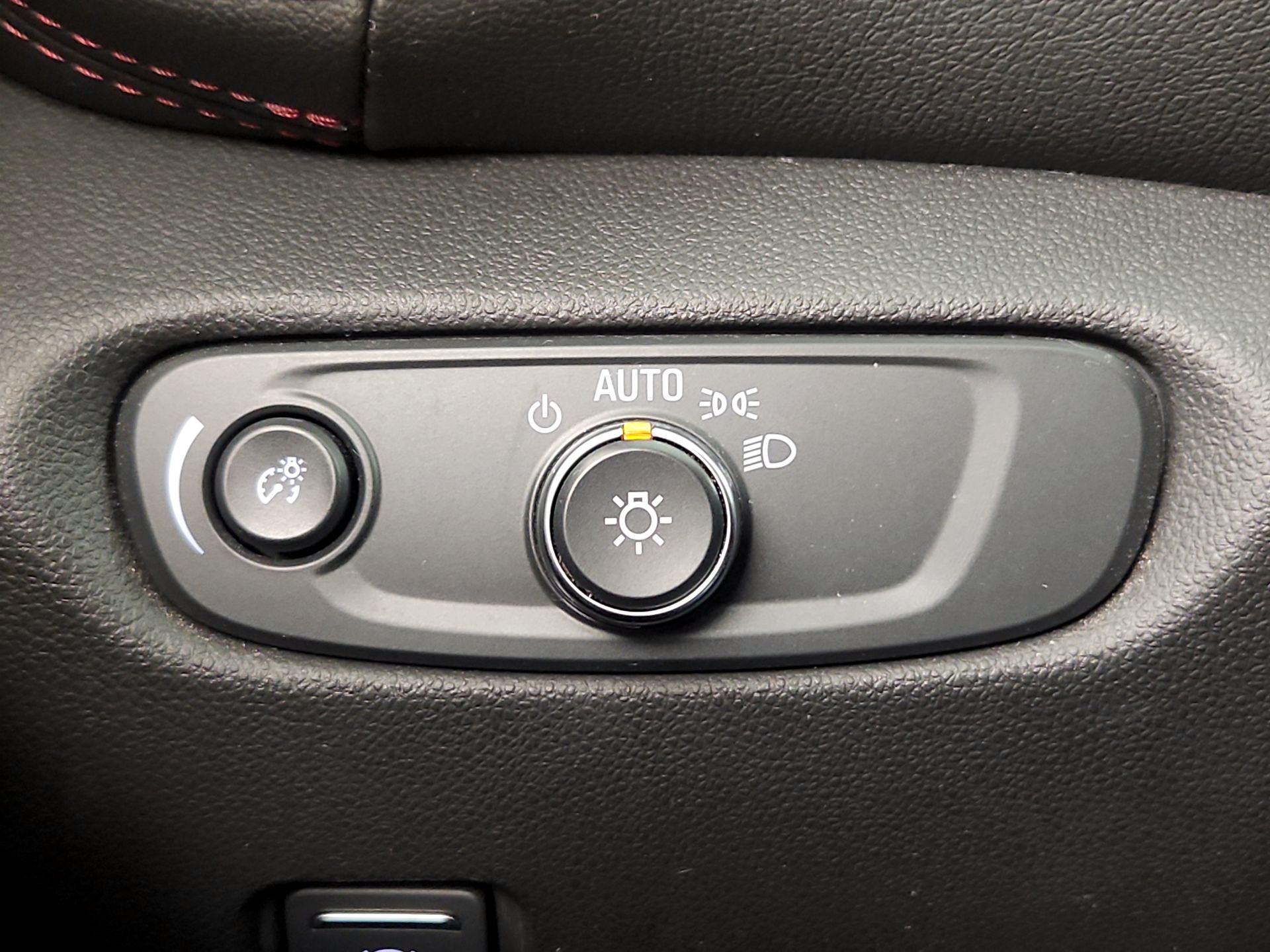 Thumbnail: 2021 Chevrolet Blazer - 13