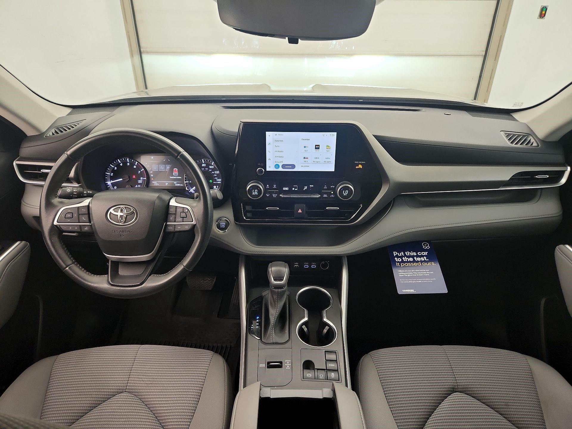 Thumbnail: 2023 Toyota Highlander - 9