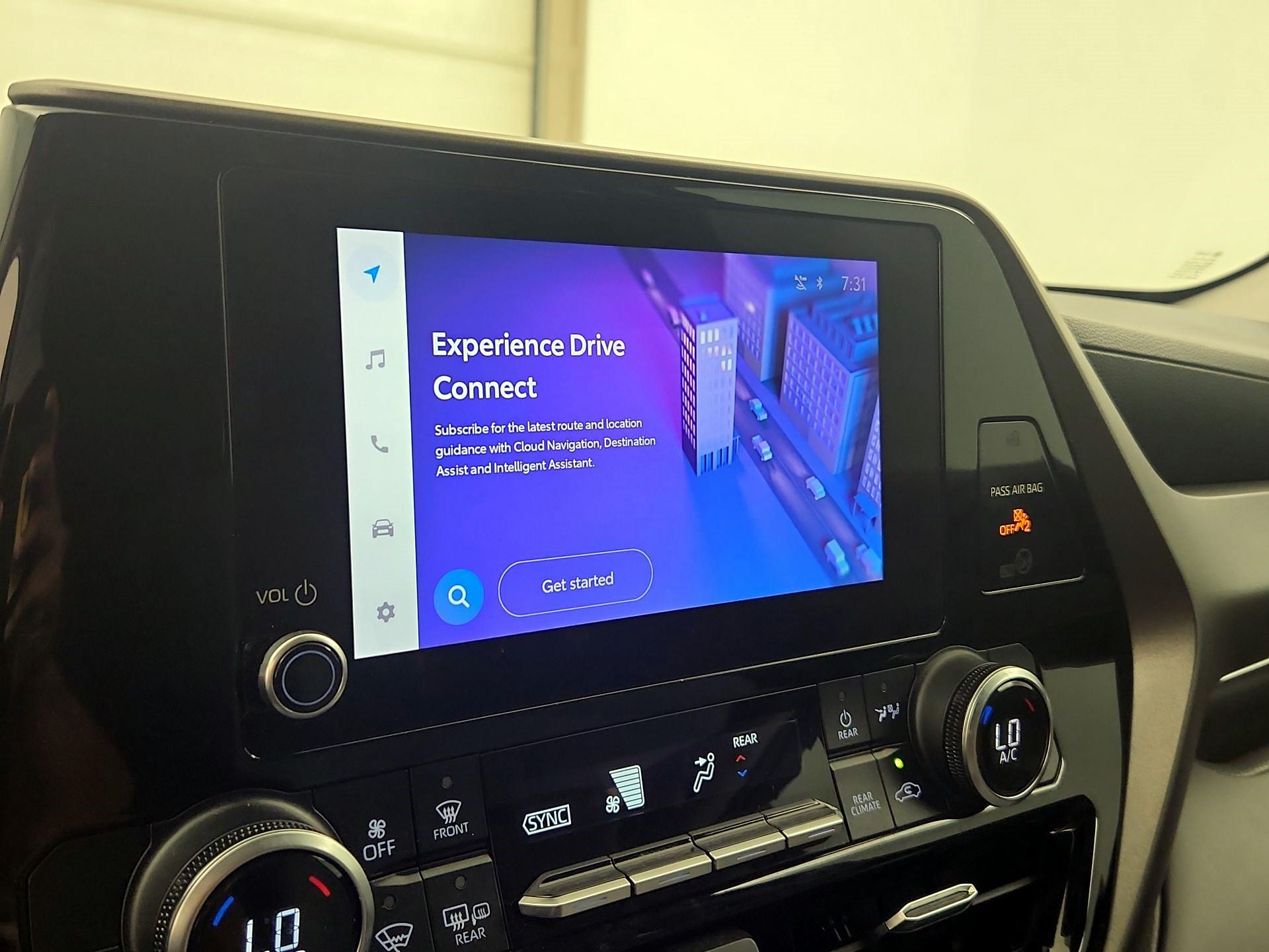 Thumbnail: 2023 Toyota Highlander - 14