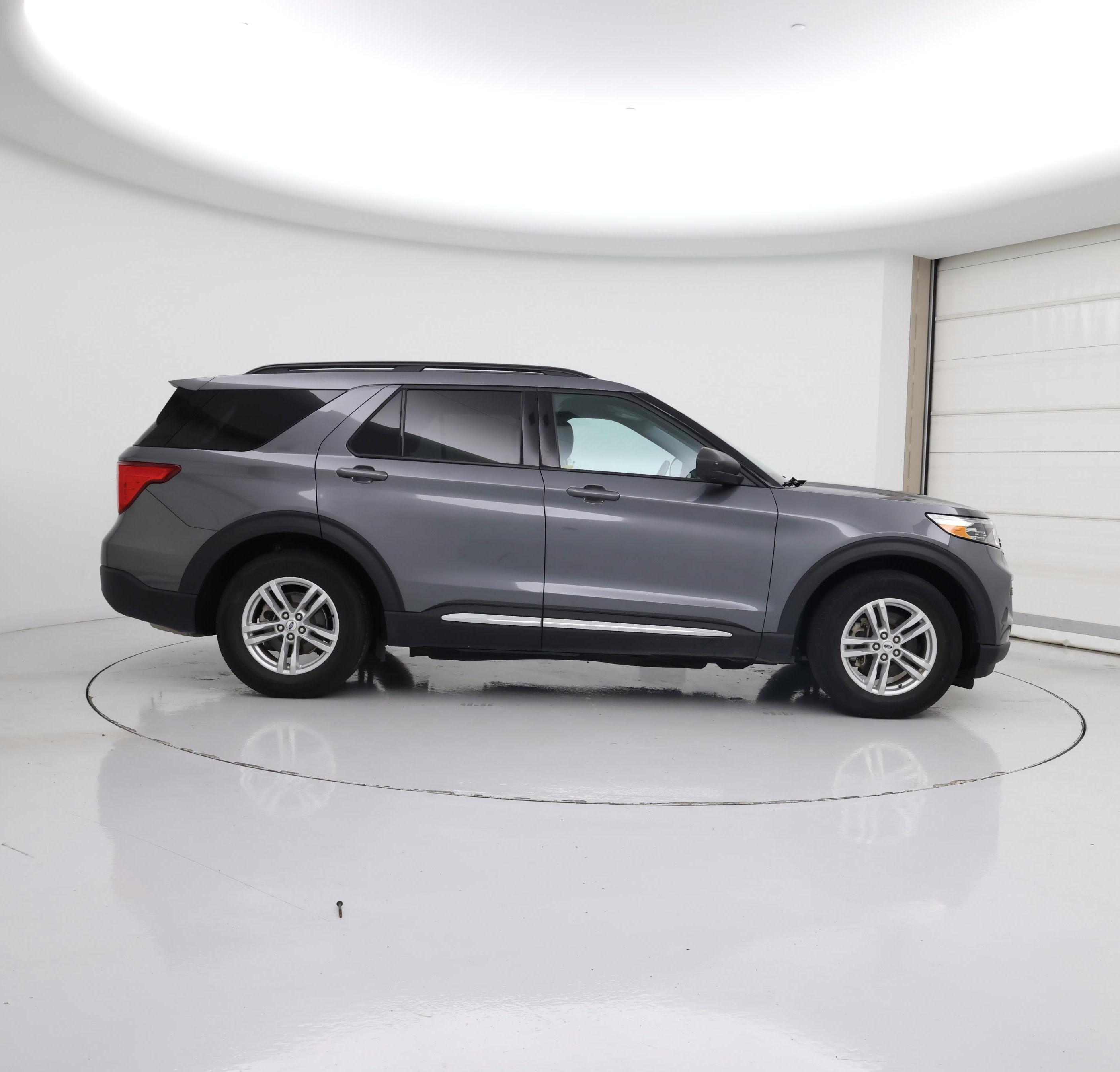Thumbnail: 2022 Ford Explorer - 7