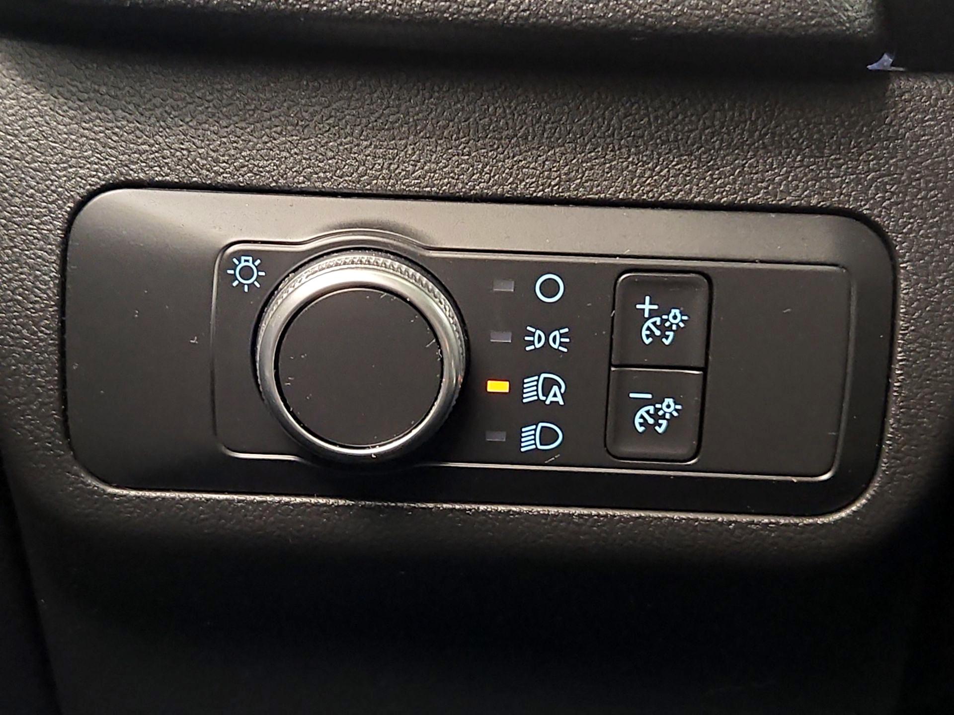 Thumbnail: 2020 Ford Escape - 13