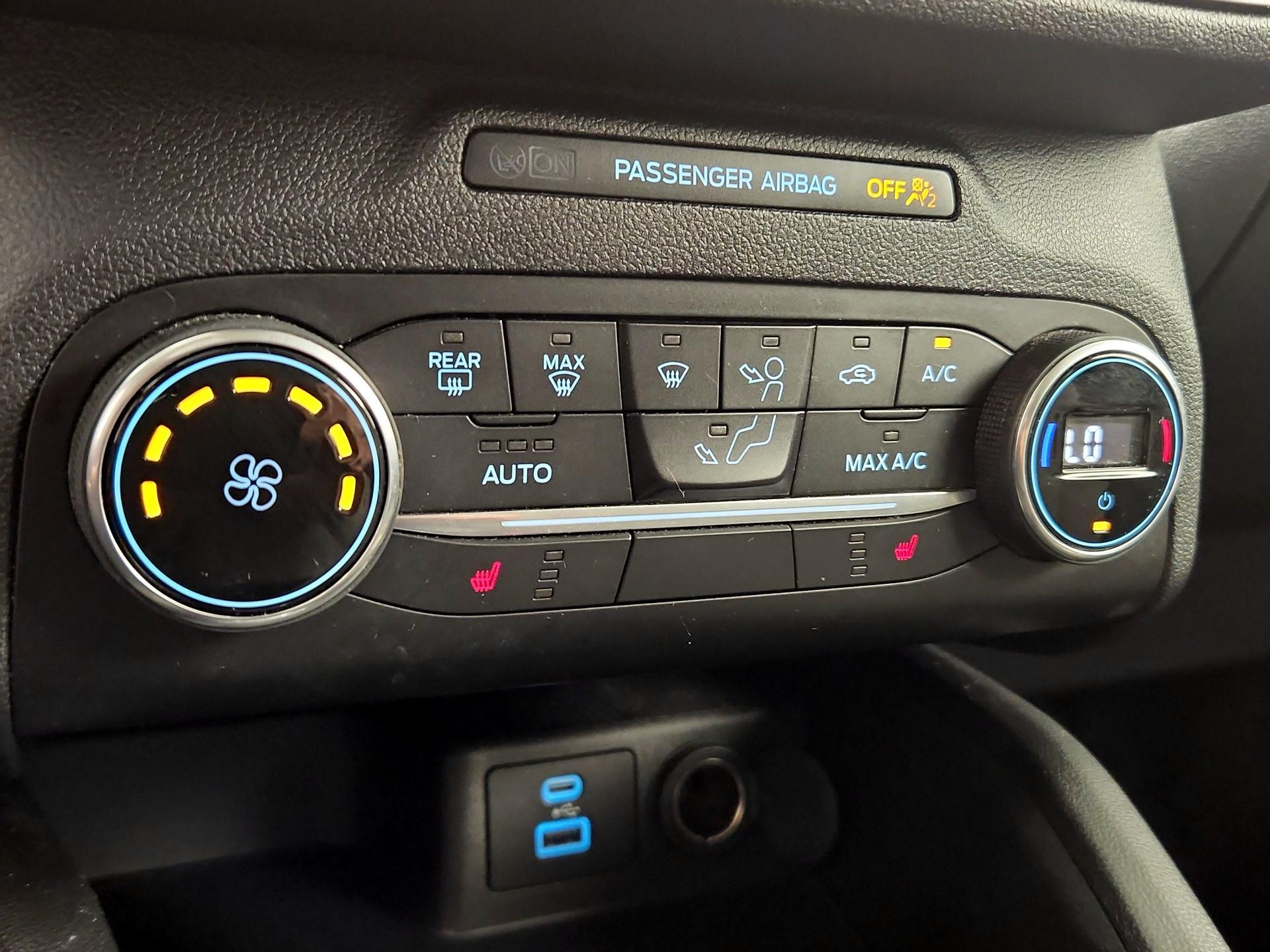 Thumbnail: 2020 Ford Escape - 16