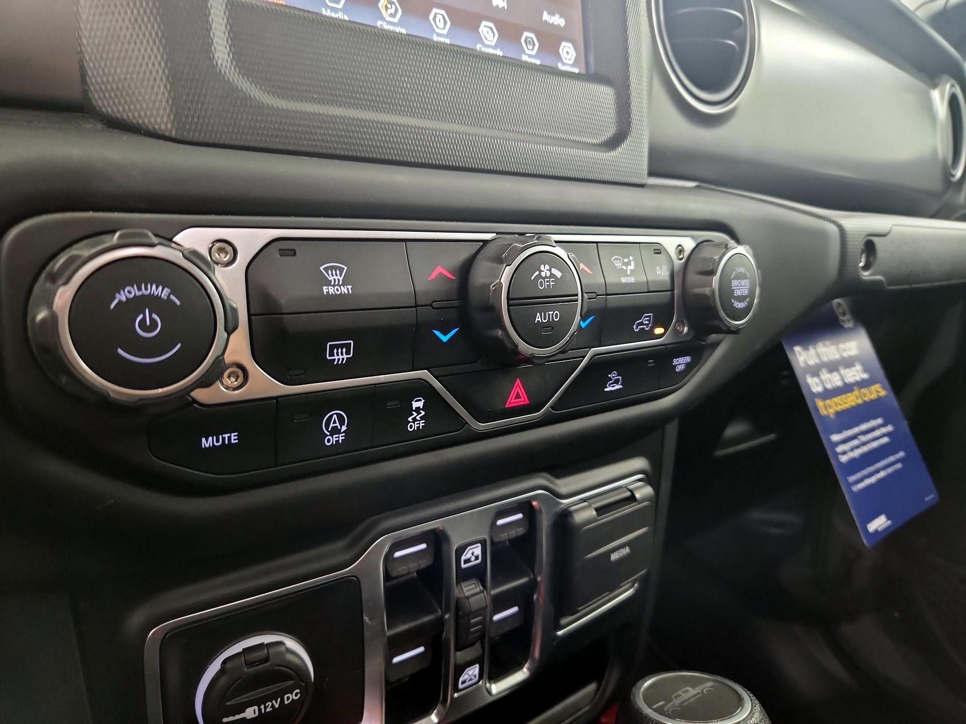 Thumbnail: 2023 Jeep Gladiator - 16