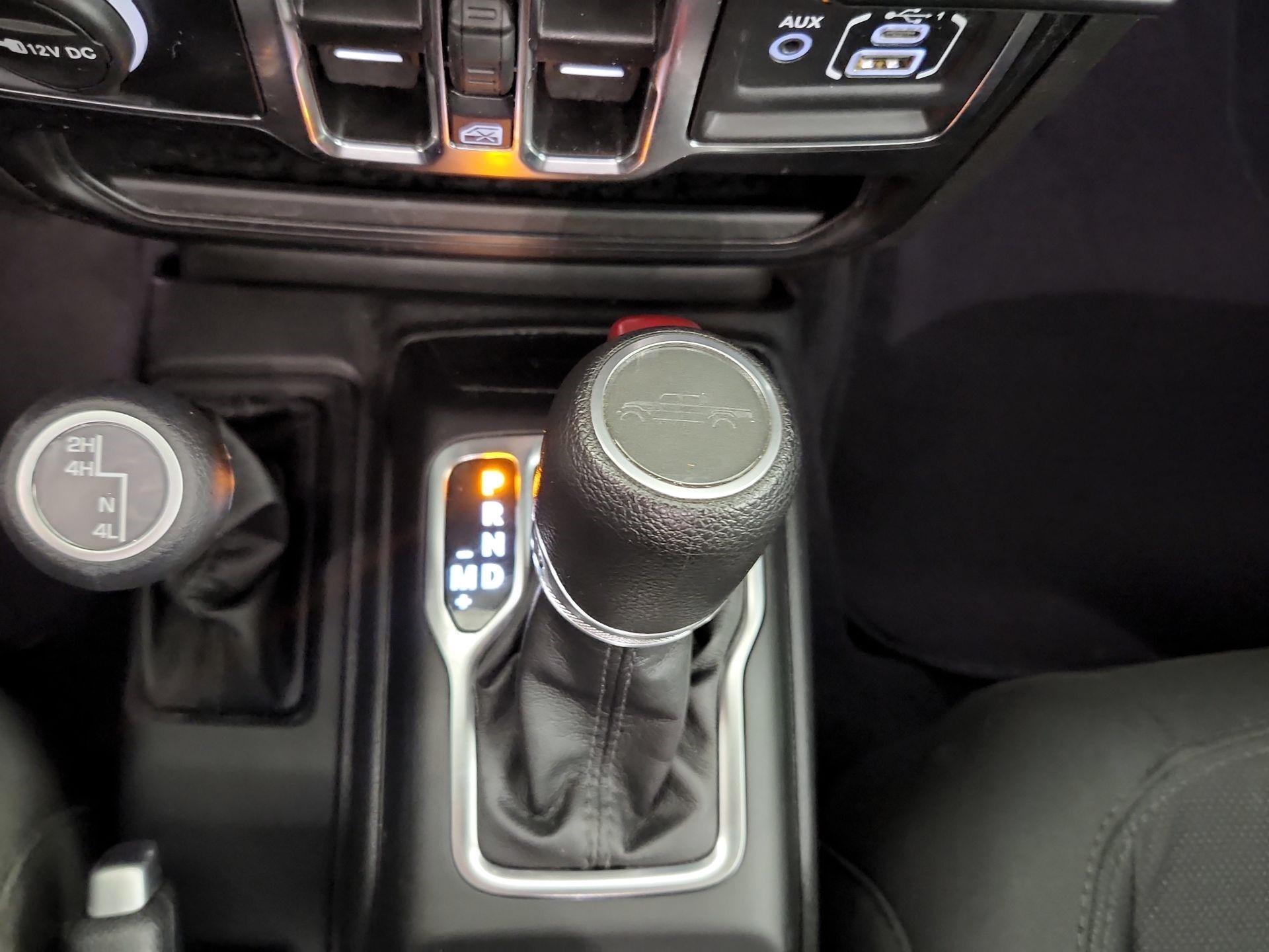 Thumbnail: 2023 Jeep Gladiator - 17