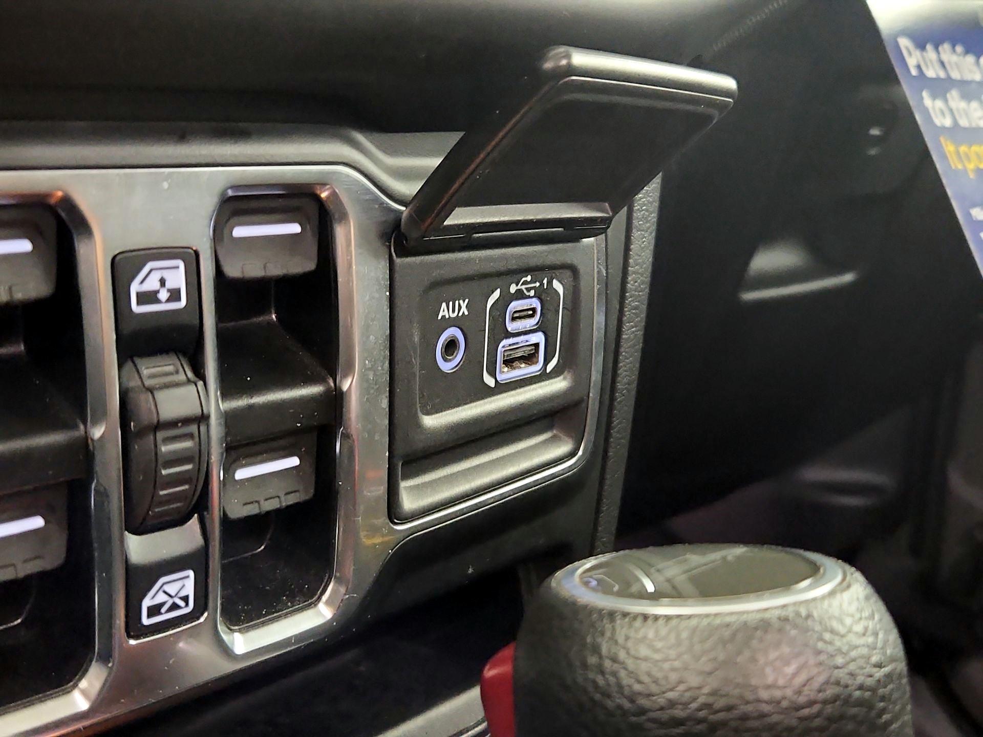 Thumbnail: 2023 Jeep Gladiator - 18