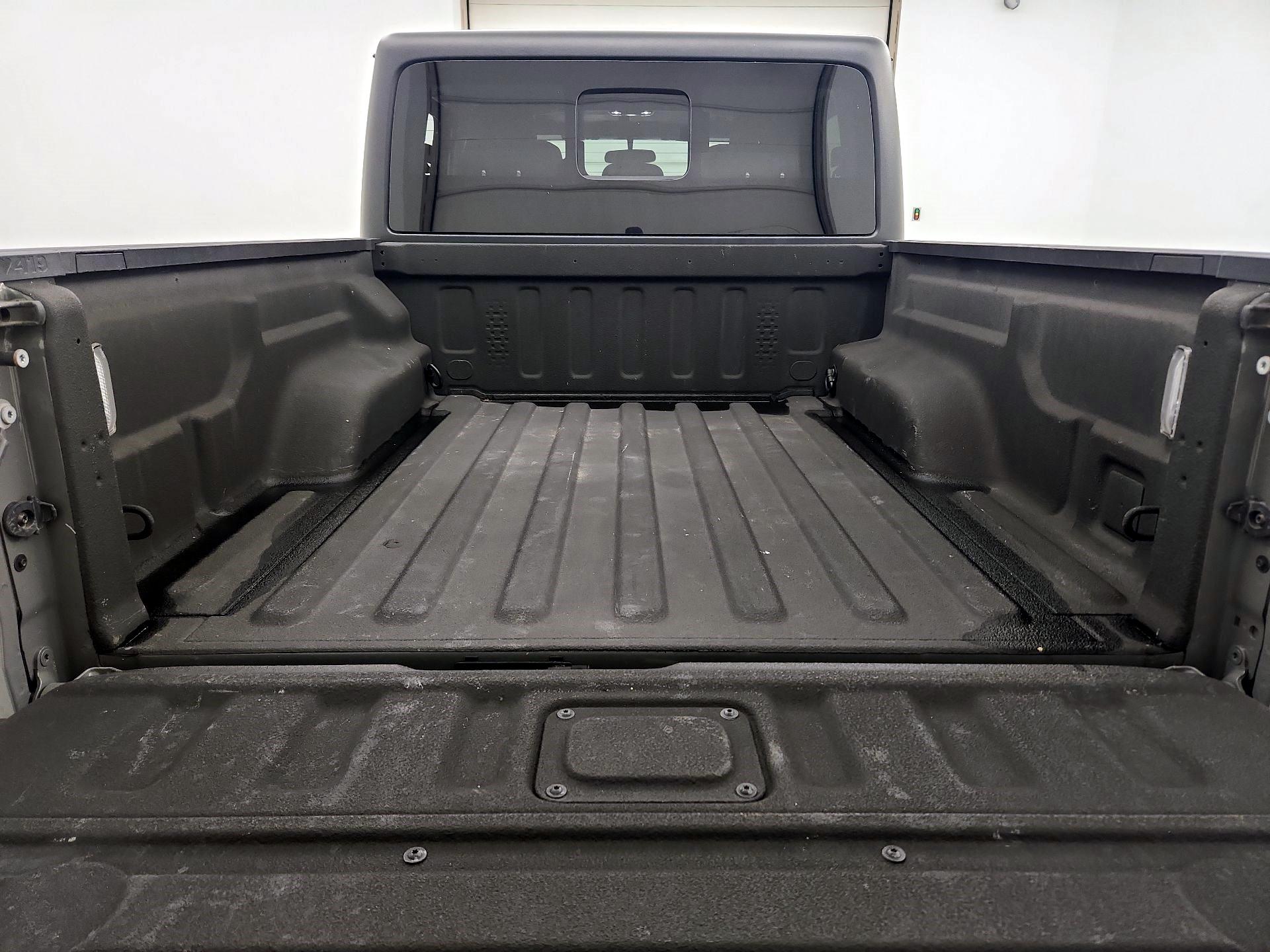 Thumbnail: 2023 Jeep Gladiator - 20