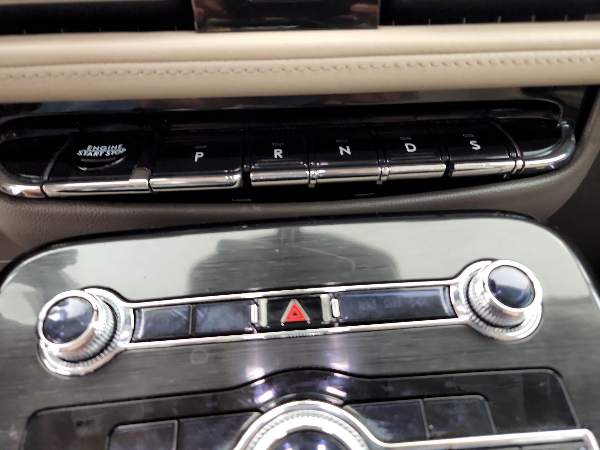 Thumbnail: 2021 Lincoln Nautilus - 18