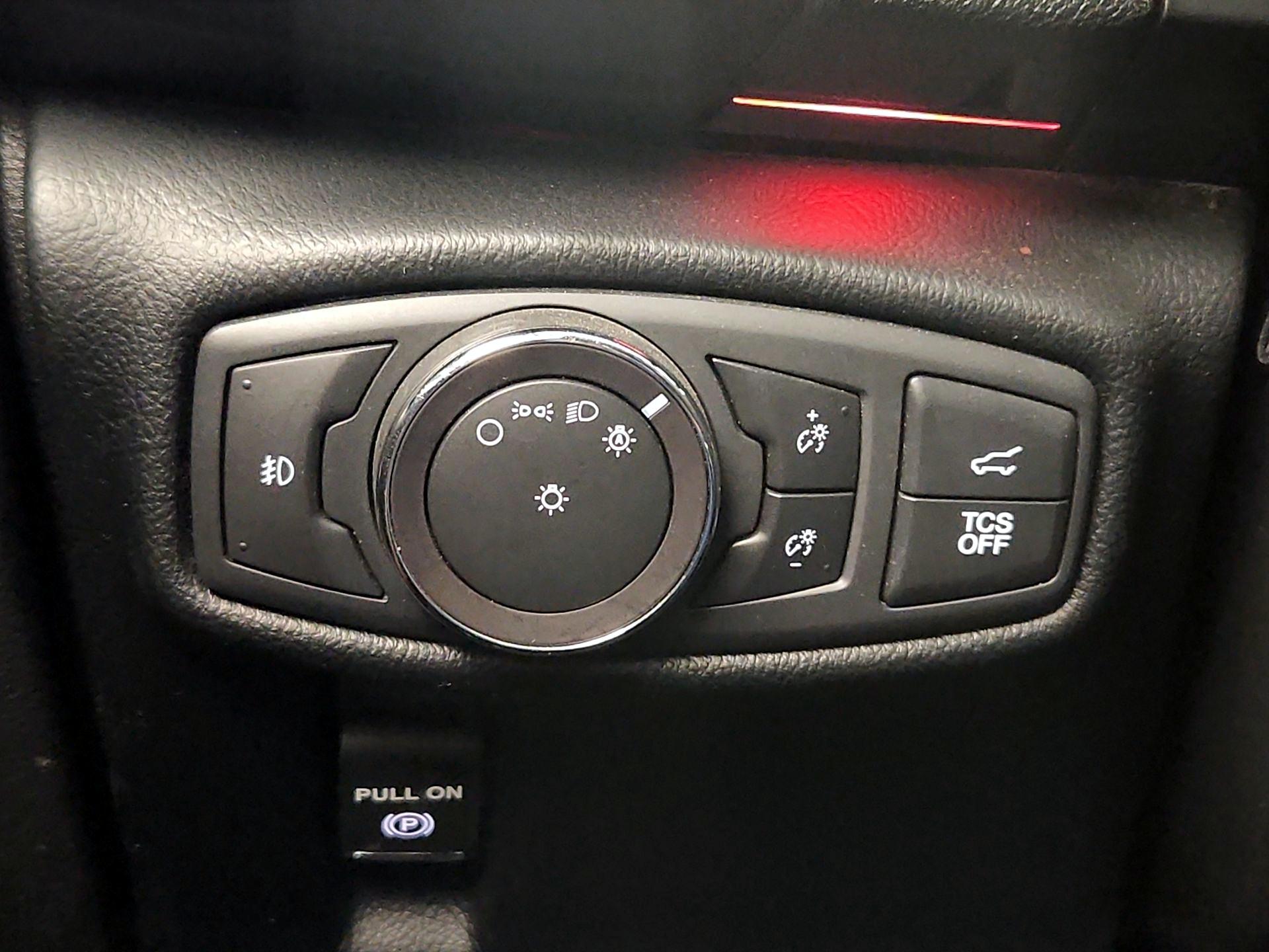 Thumbnail: 2020 Lincoln Nautilus - 13