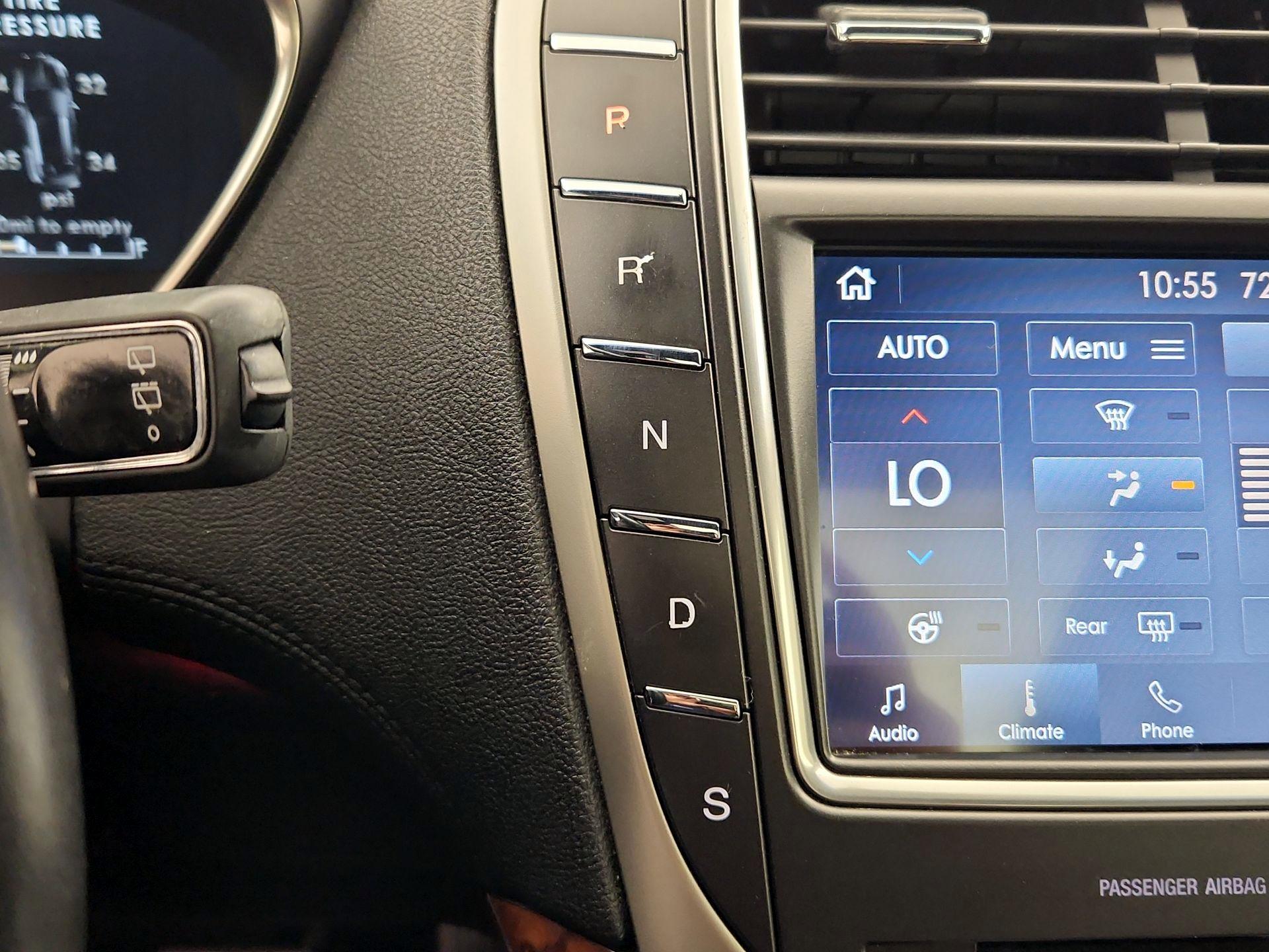 Thumbnail: 2020 Lincoln Nautilus - 18