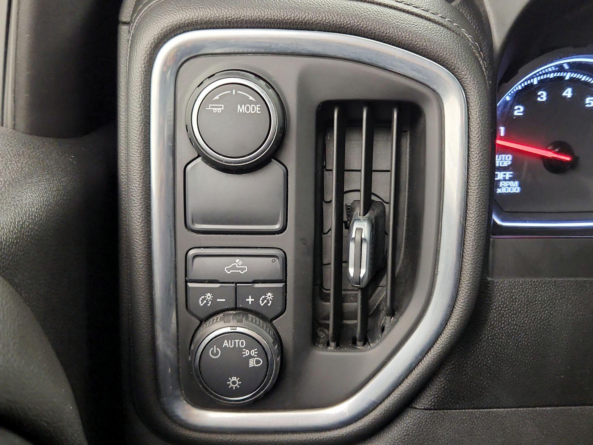 Thumbnail: 2021 Chevrolet Silverado 1500 - 13