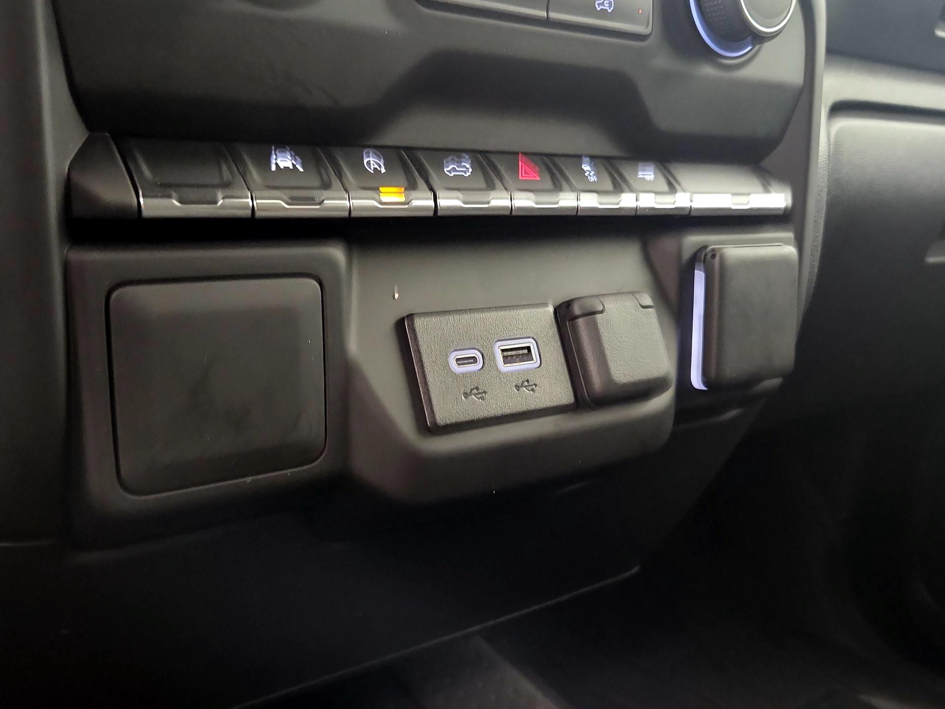 Thumbnail: 2024 Chevrolet Silverado 1500 - 18
