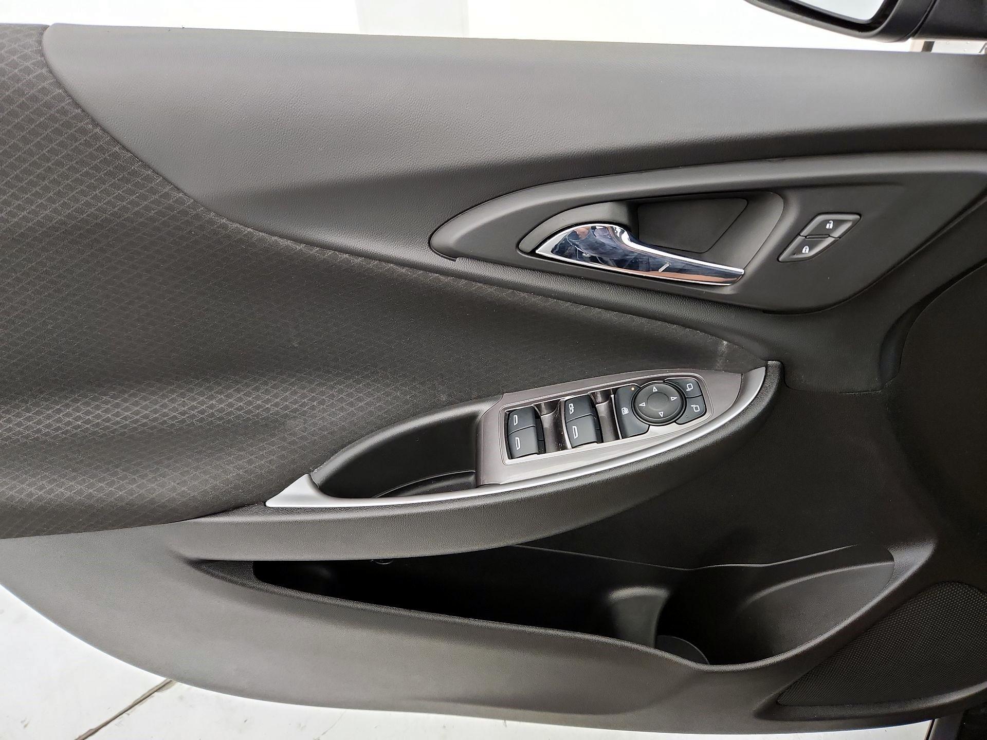 Thumbnail: 2022 Chevrolet Malibu - 12