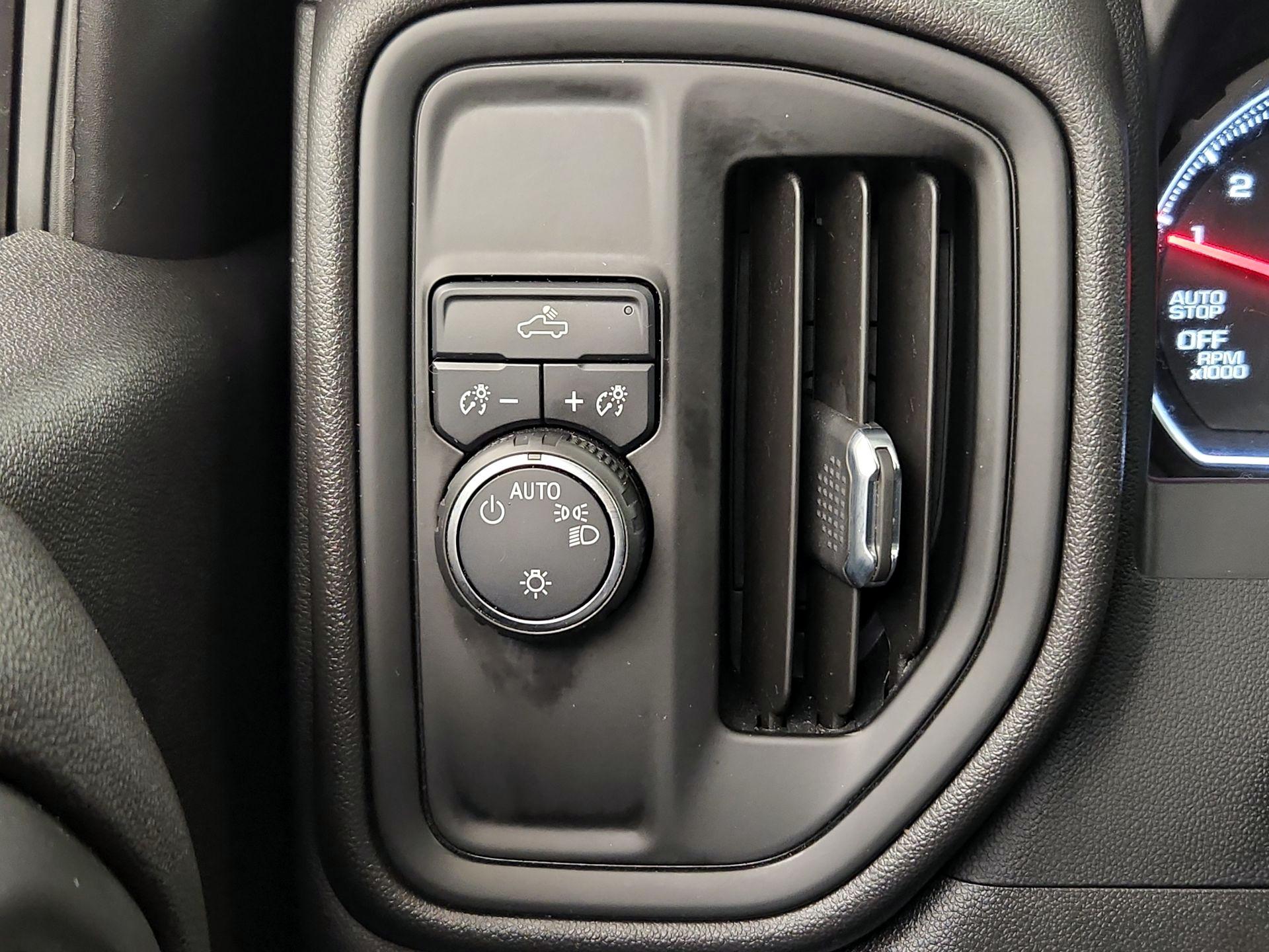 Thumbnail: 2022 Chevrolet Silverado 1500 - 13