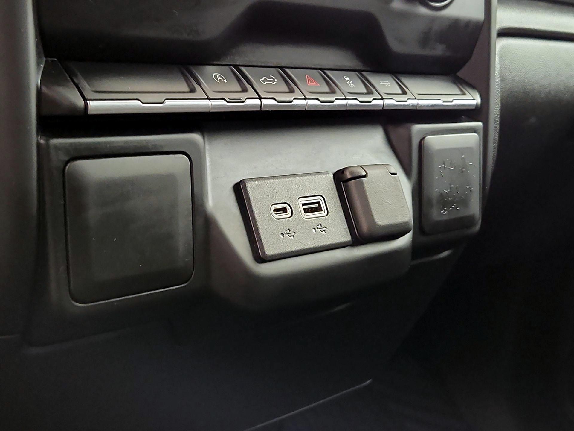 Thumbnail: 2022 Chevrolet Silverado 1500 - 18