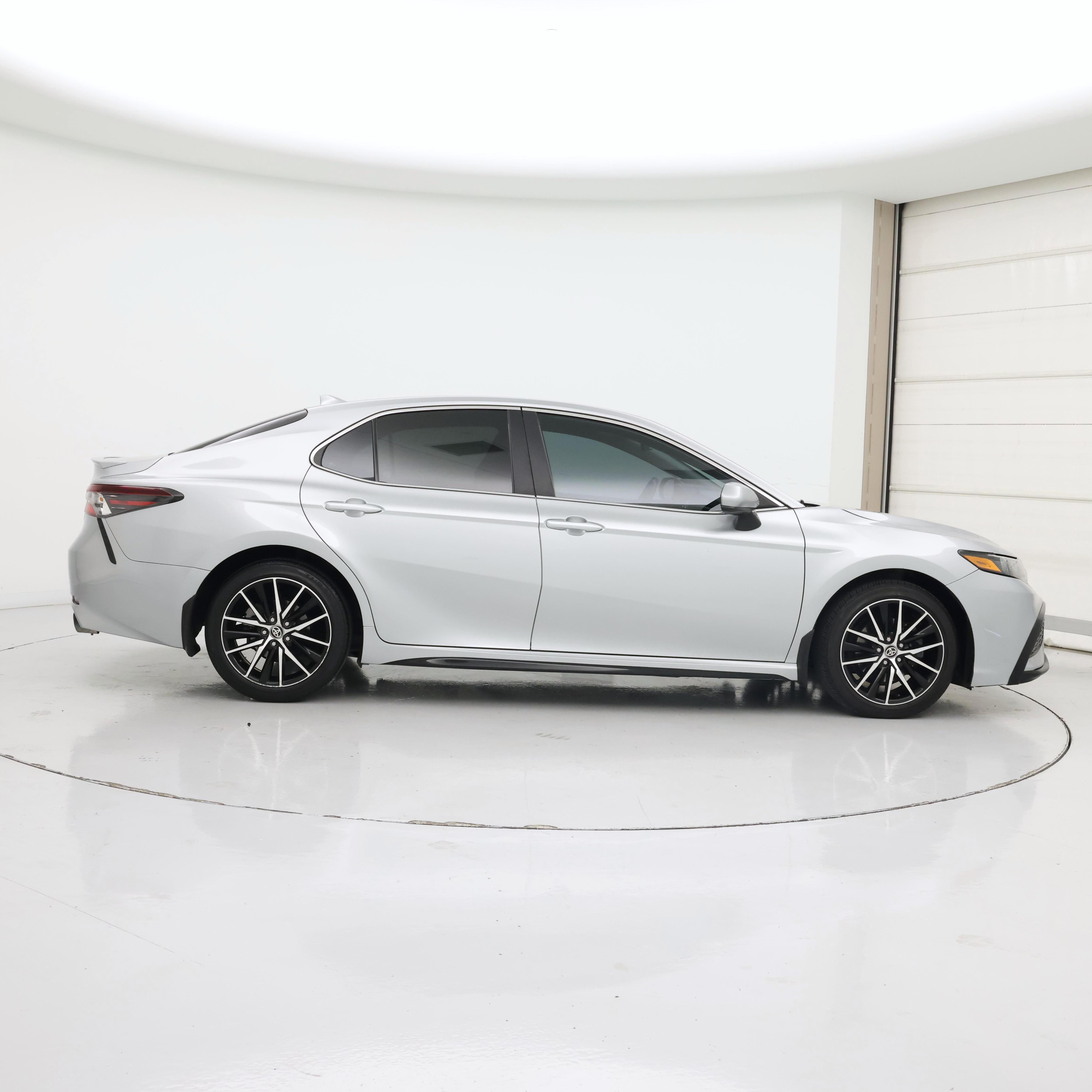 Thumbnail: 2021 Toyota Camry - 7