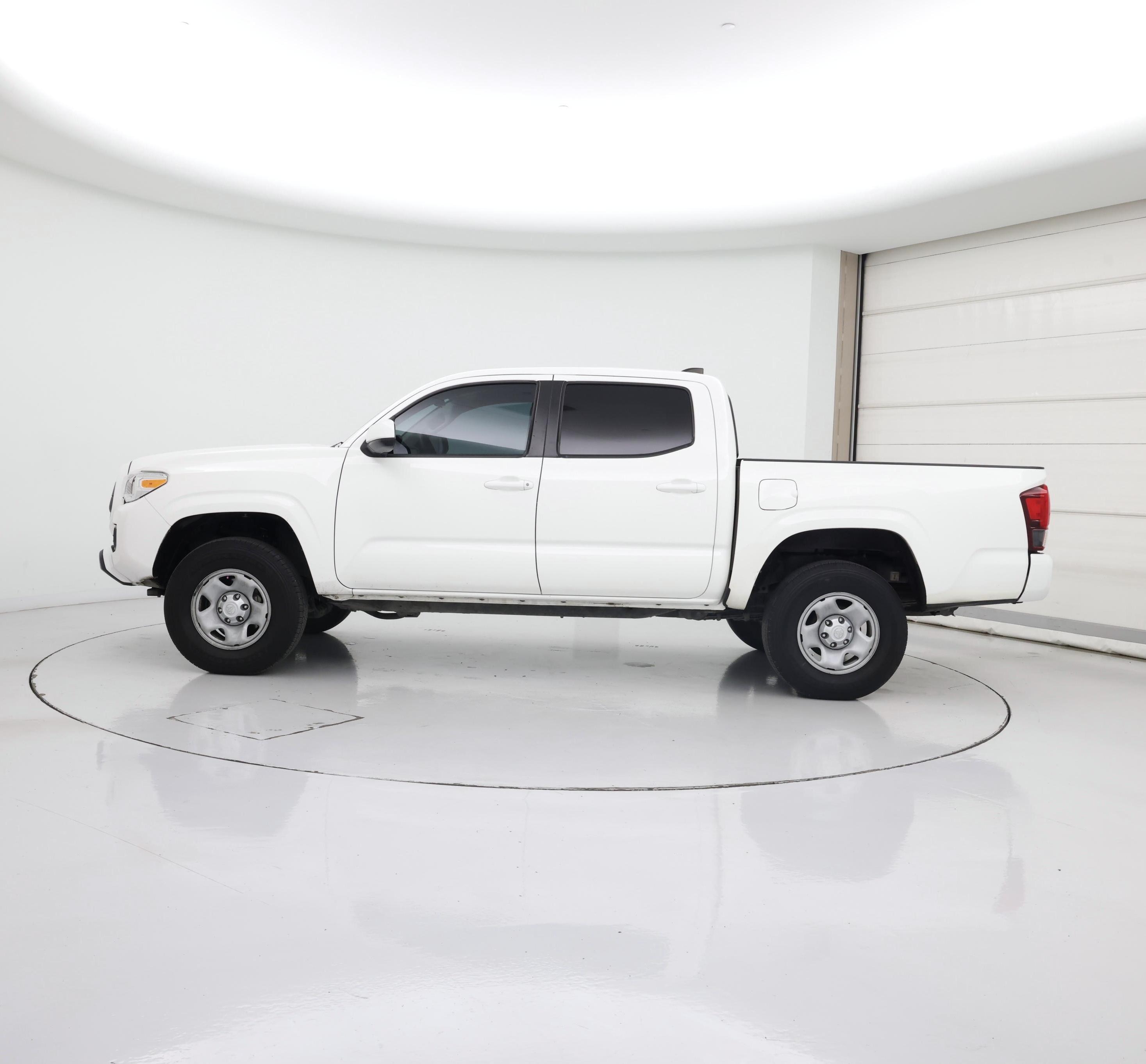 Thumbnail: 2021 Toyota Tacoma - 3
