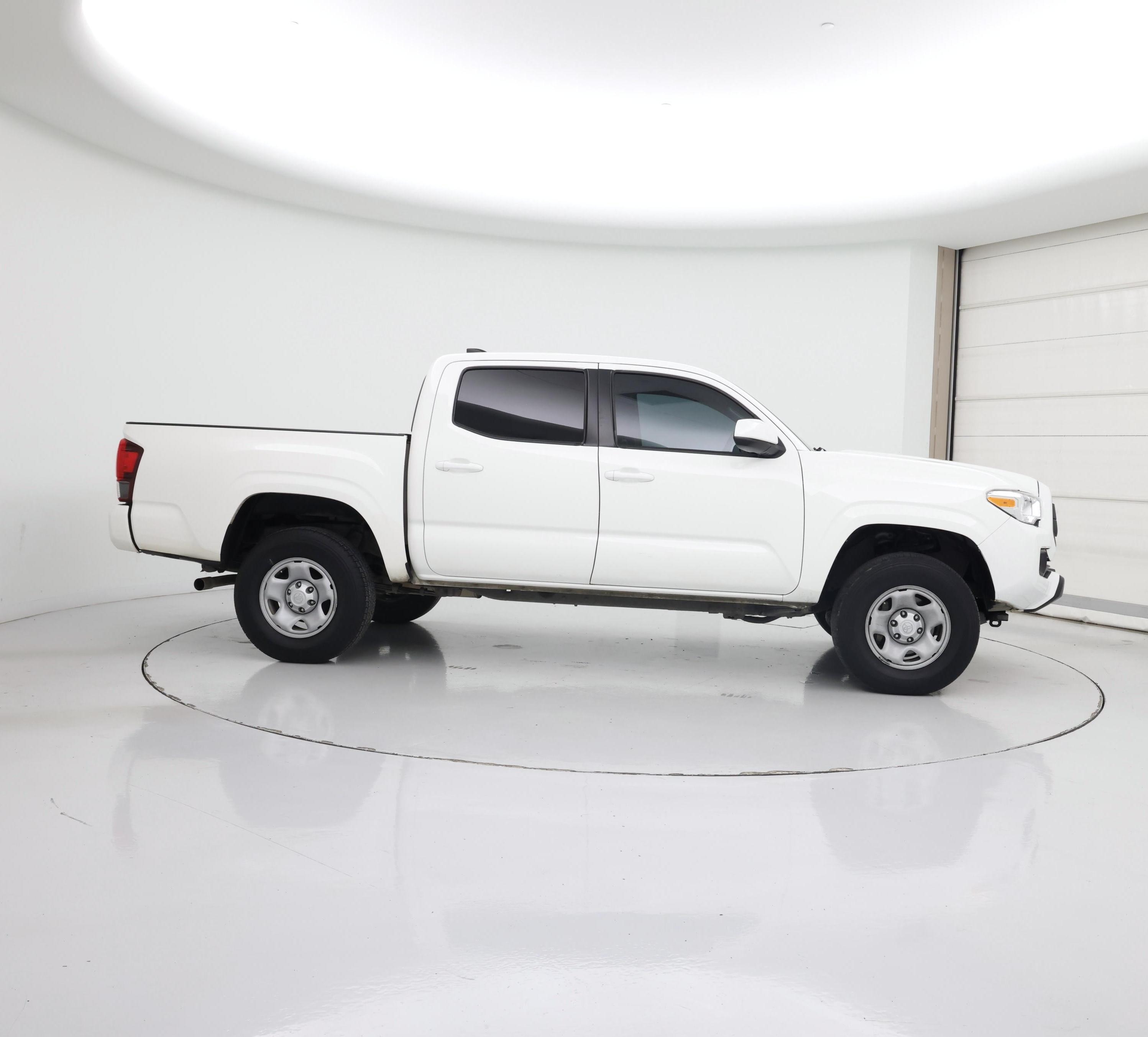 Thumbnail: 2021 Toyota Tacoma - 7