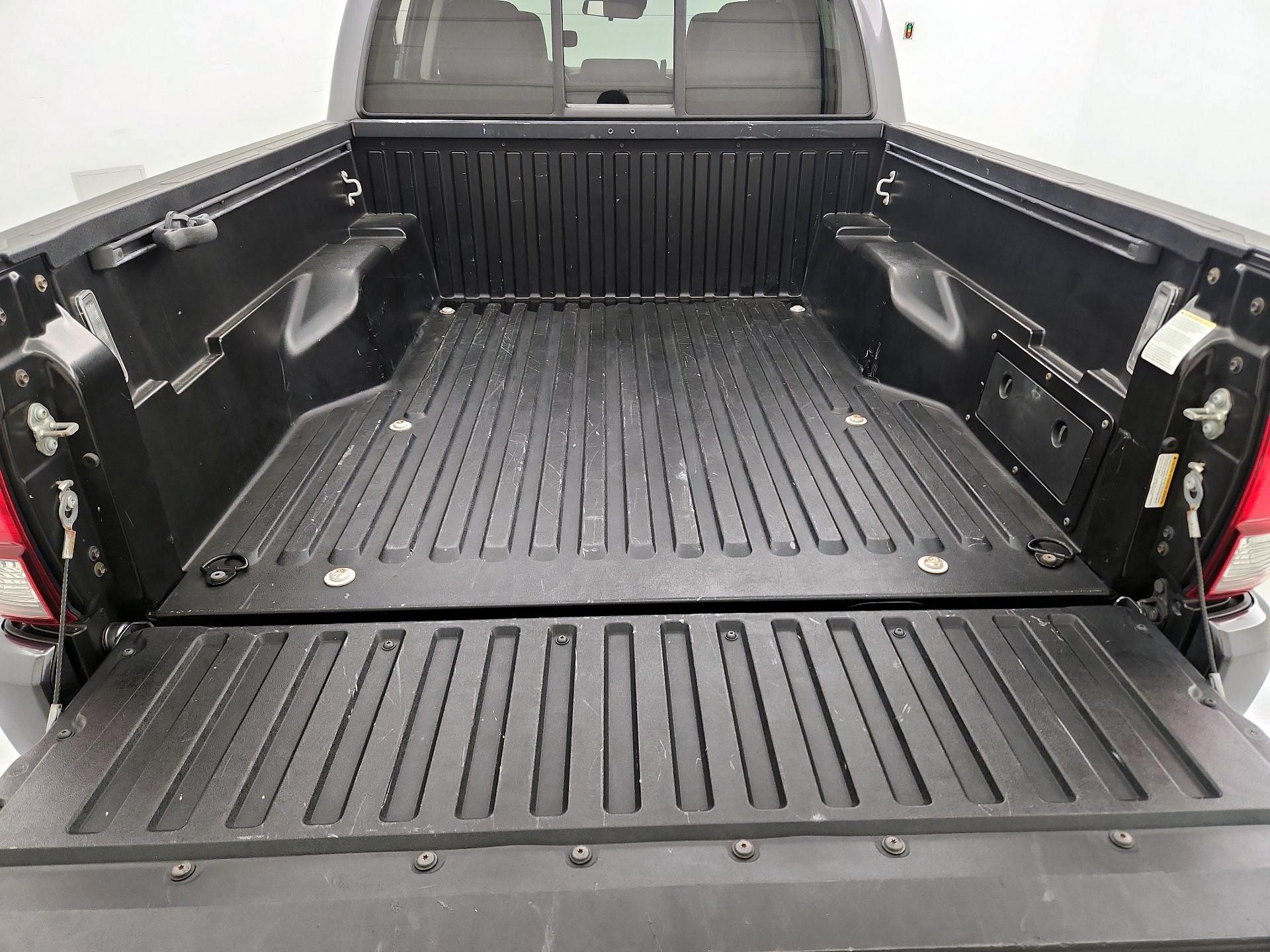 Thumbnail: 2021 Toyota Tacoma - 20