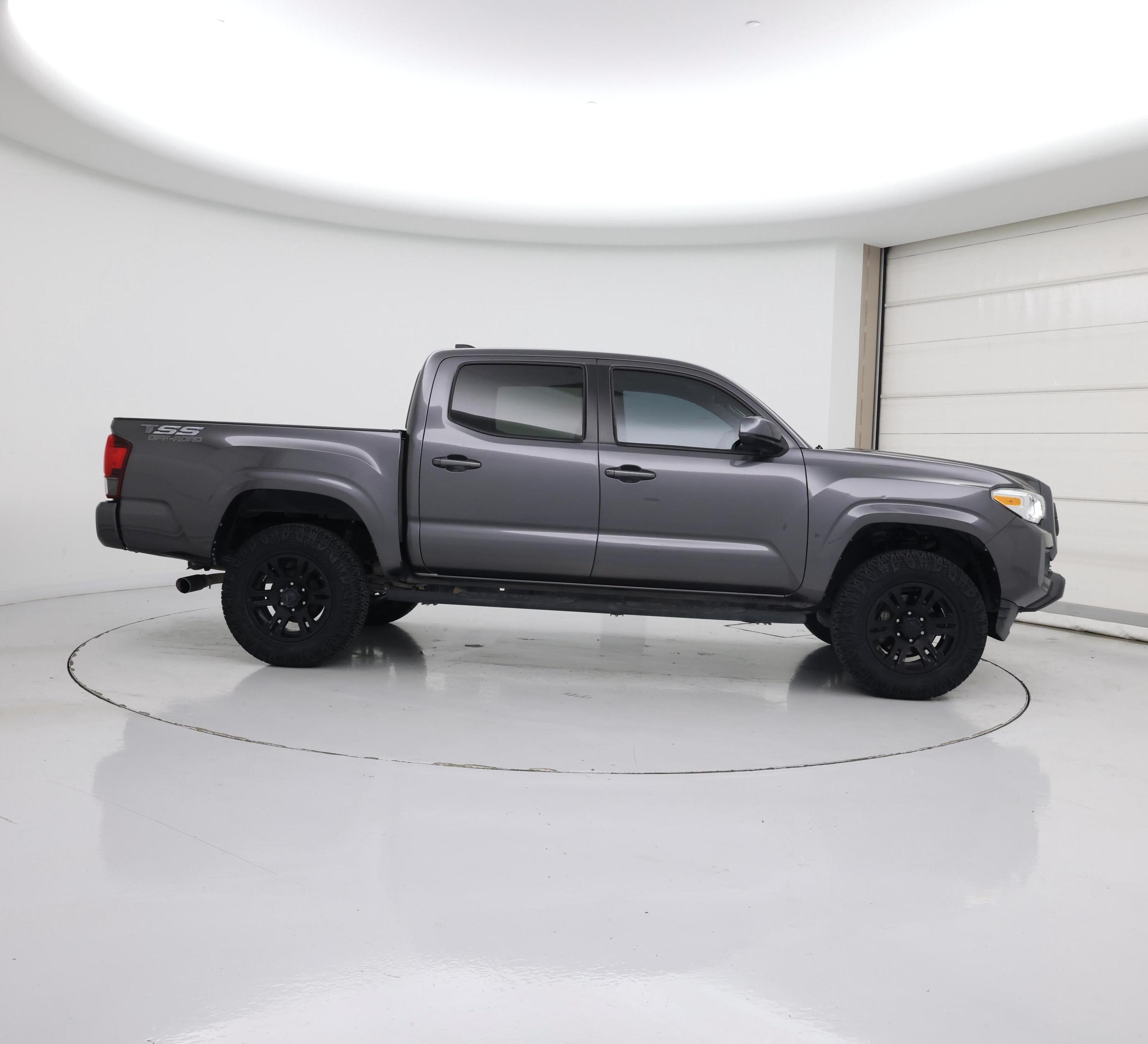 Thumbnail: 2021 Toyota Tacoma - 7