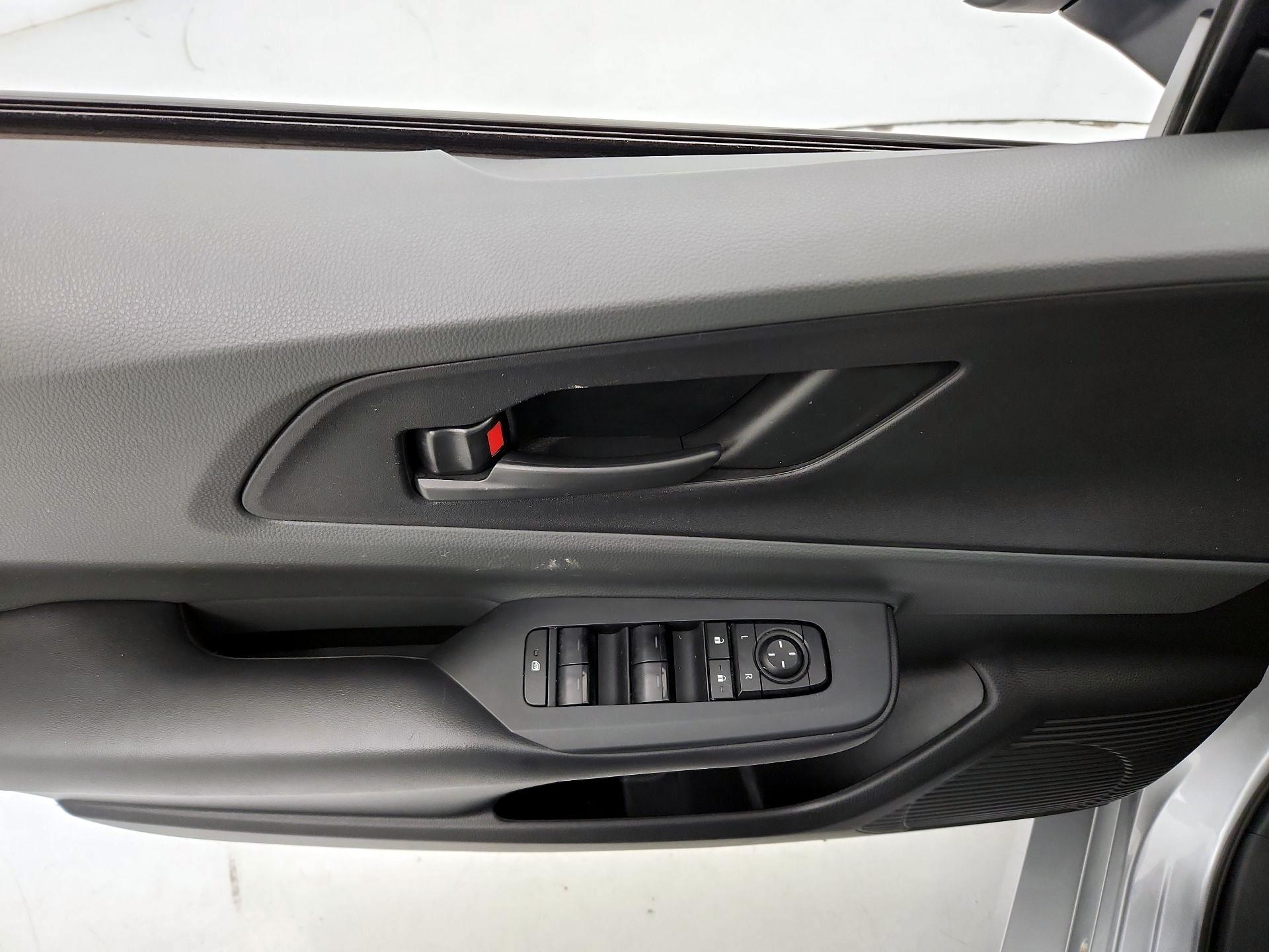 Thumbnail: 2023 Toyota Prius - 12