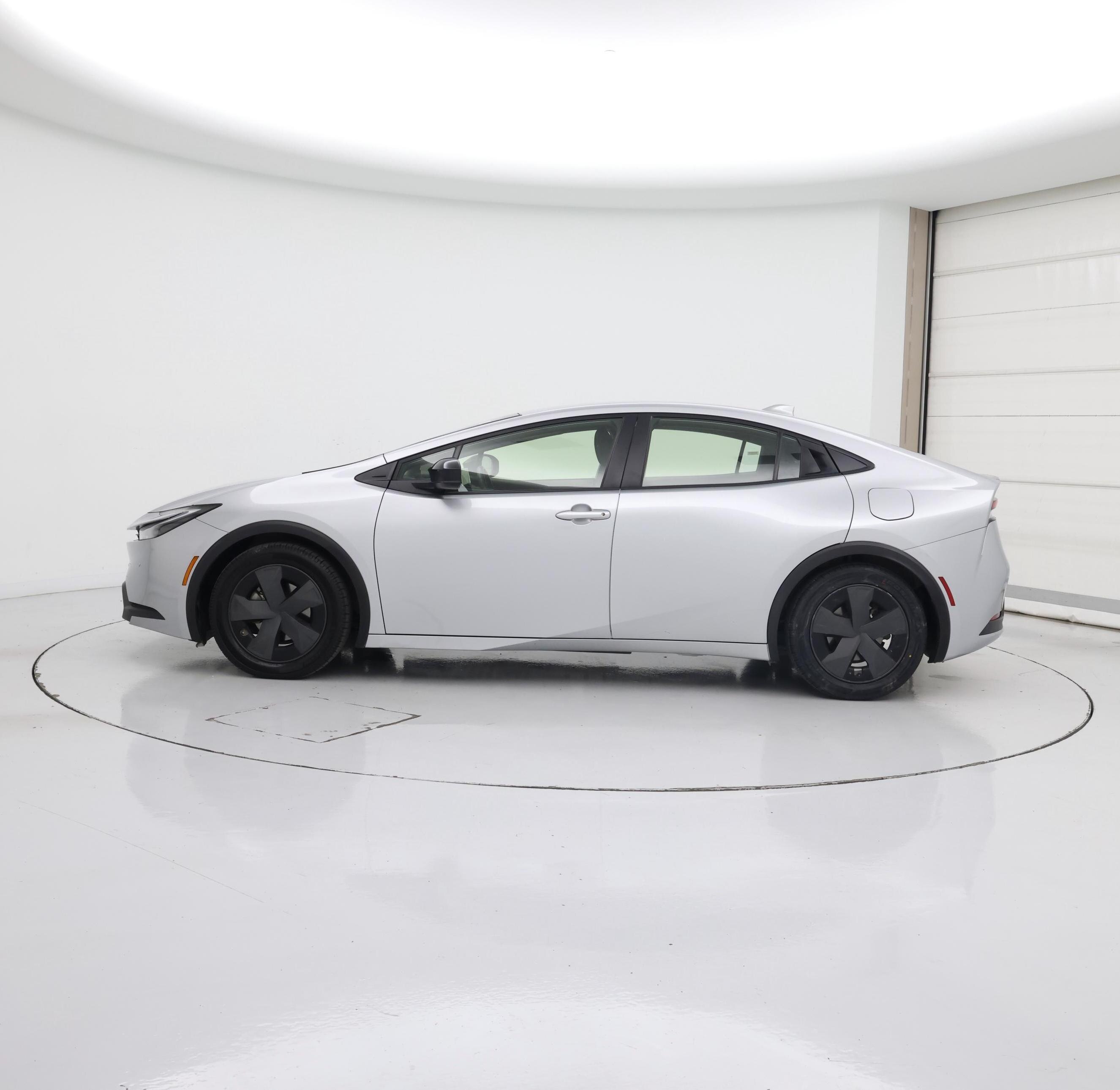 Thumbnail: 2023 Toyota Prius - 3