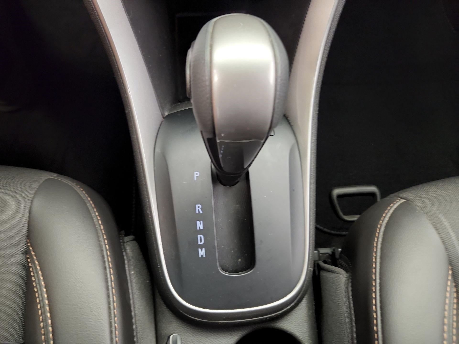 Thumbnail: 2022 Chevrolet Trax - 17