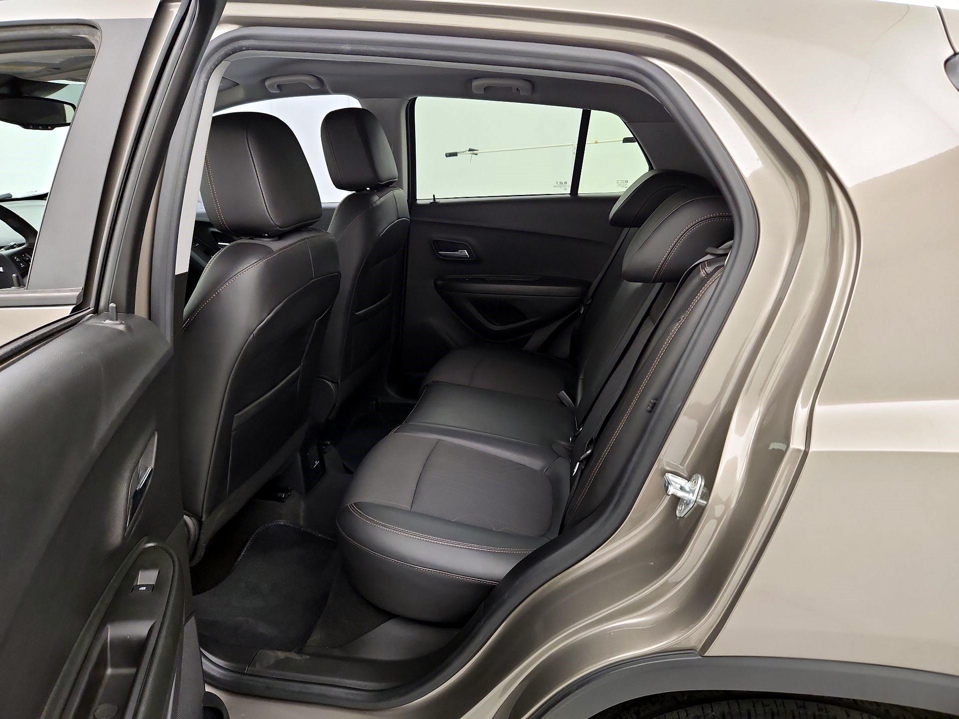 Thumbnail: 2022 Chevrolet Trax - 19
