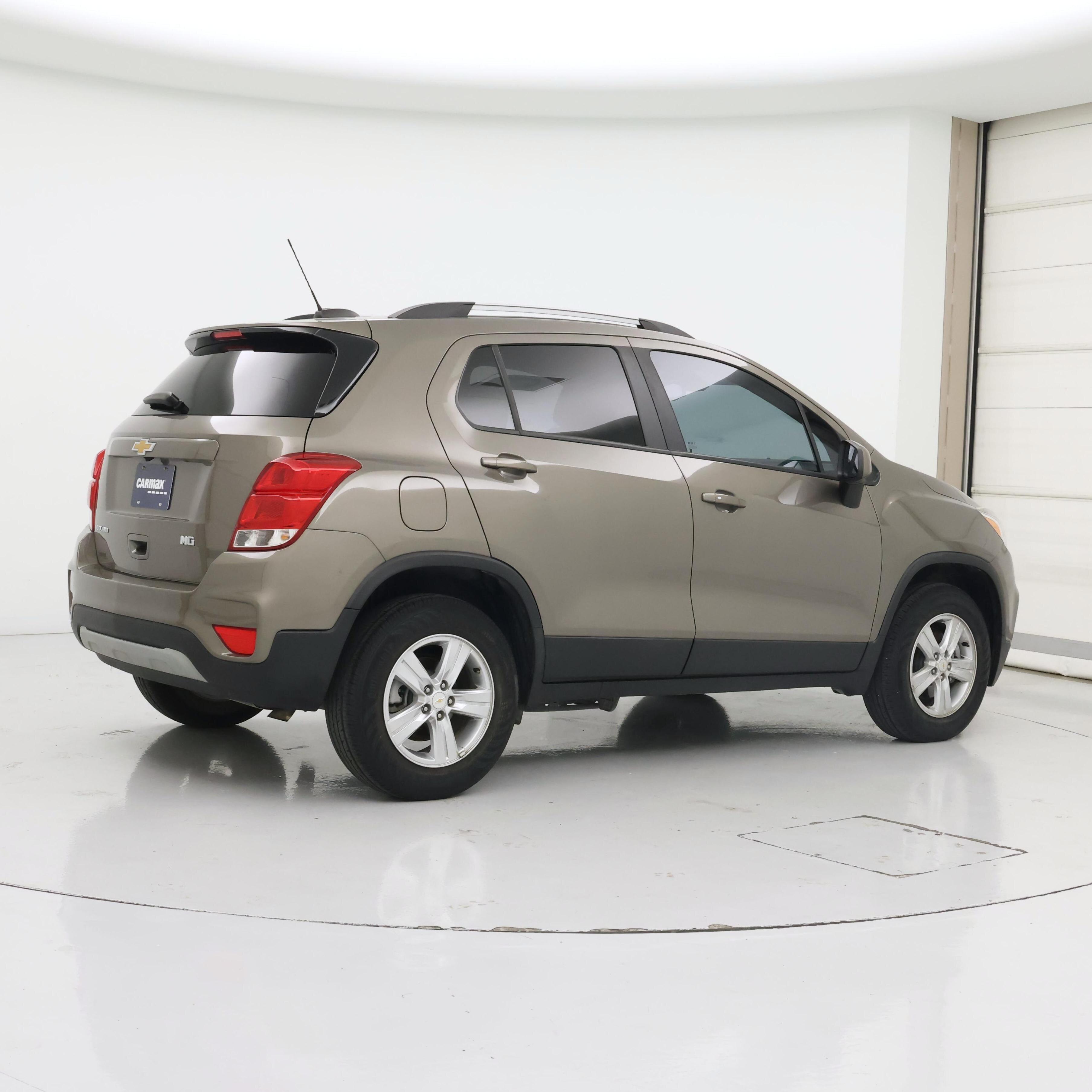 Thumbnail: 2022 Chevrolet Trax - 8