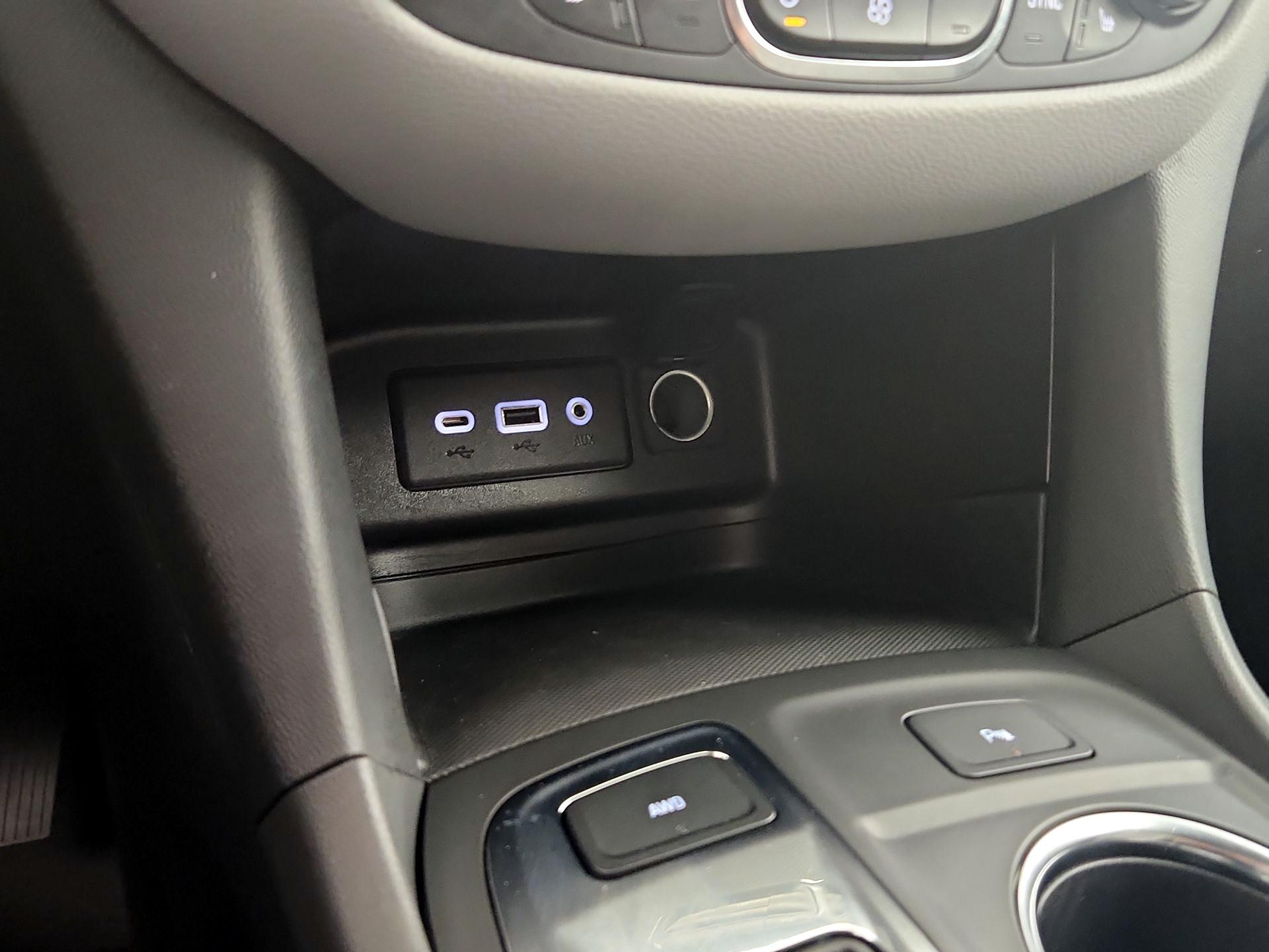 Thumbnail: 2023 Chevrolet Equinox - 18