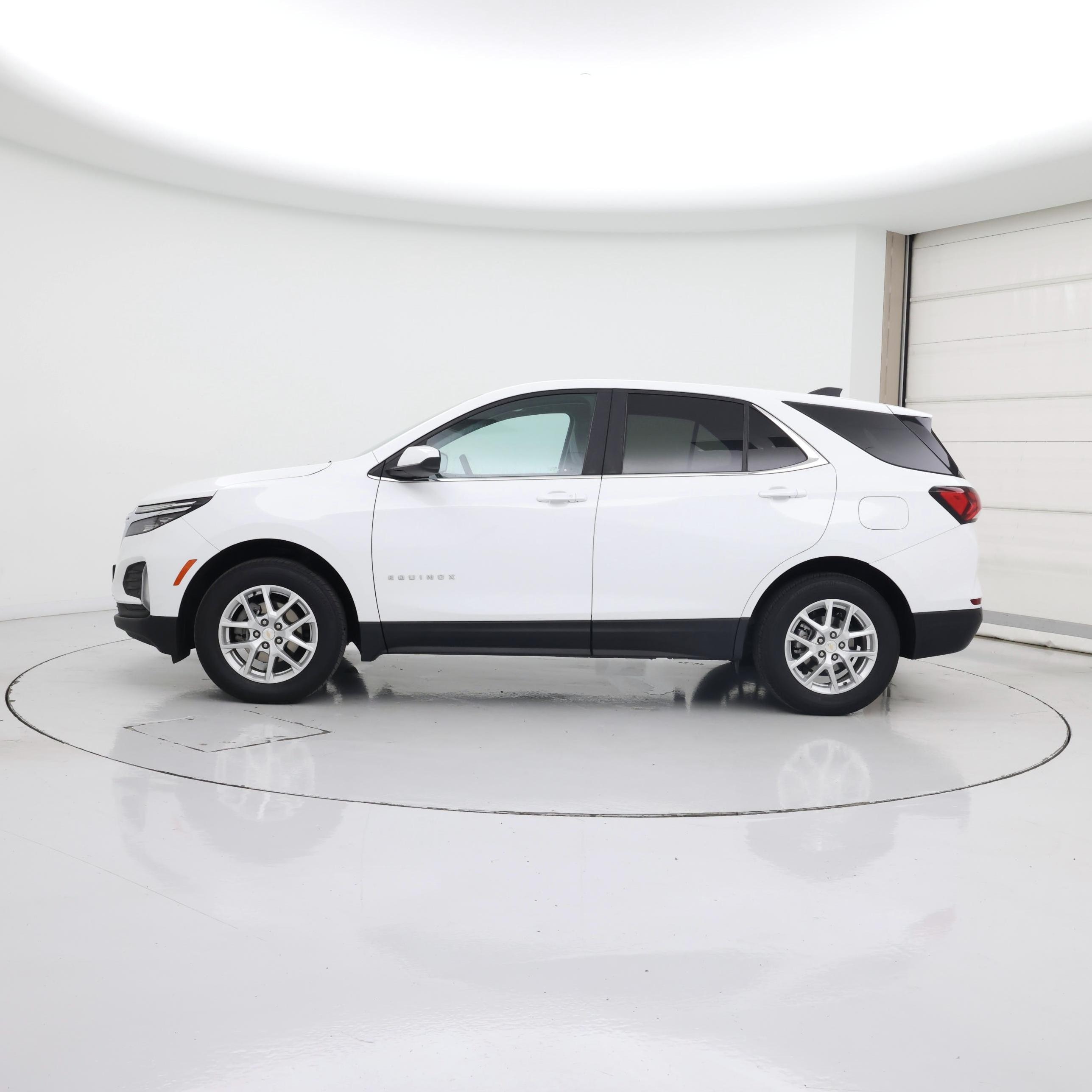 Thumbnail: 2023 Chevrolet Equinox - 3