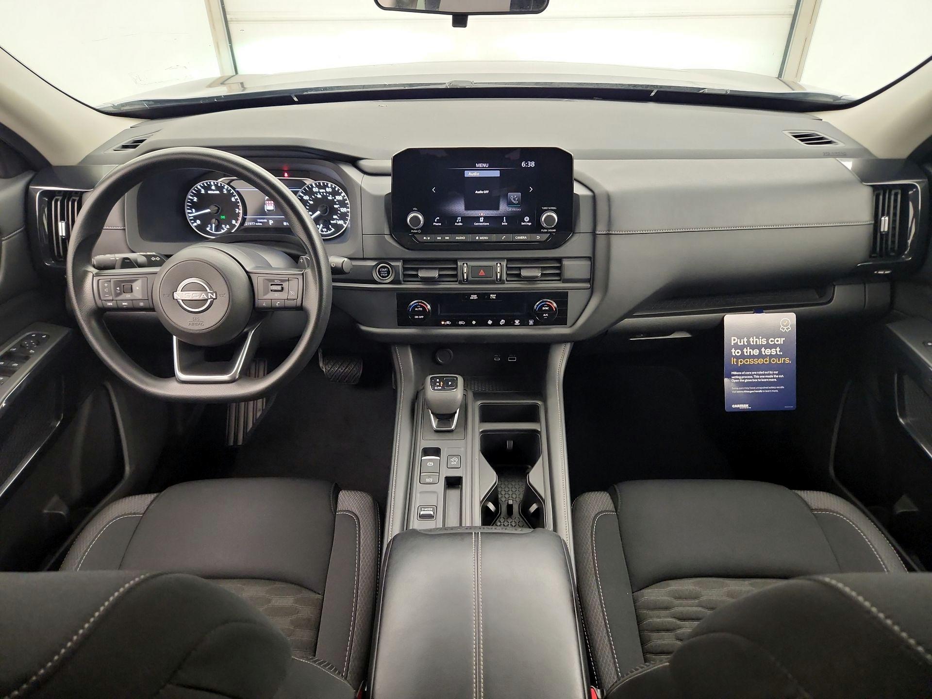 Thumbnail: 2023 Nissan Pathfinder - 9