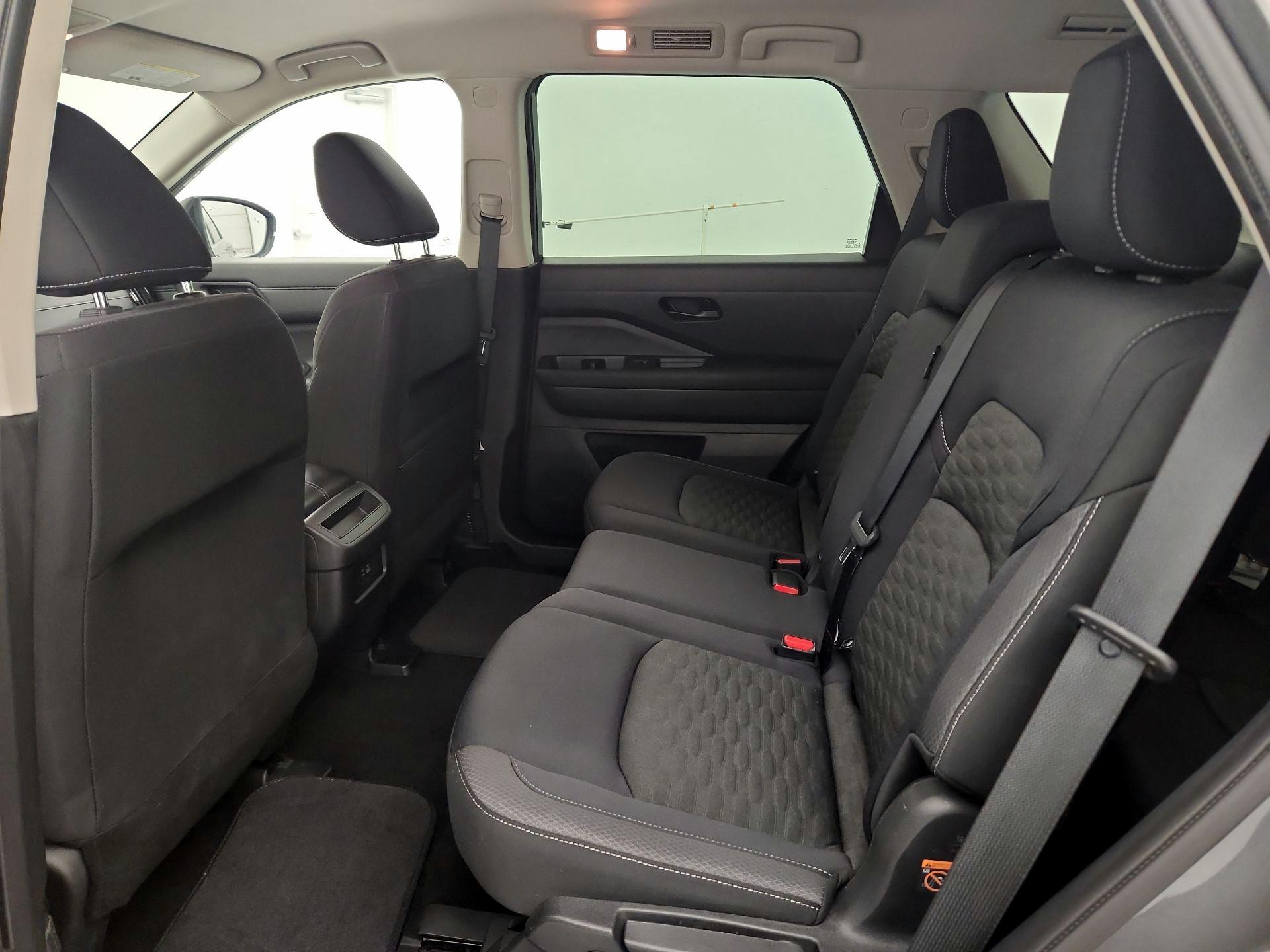 Thumbnail: 2023 Nissan Pathfinder - 19