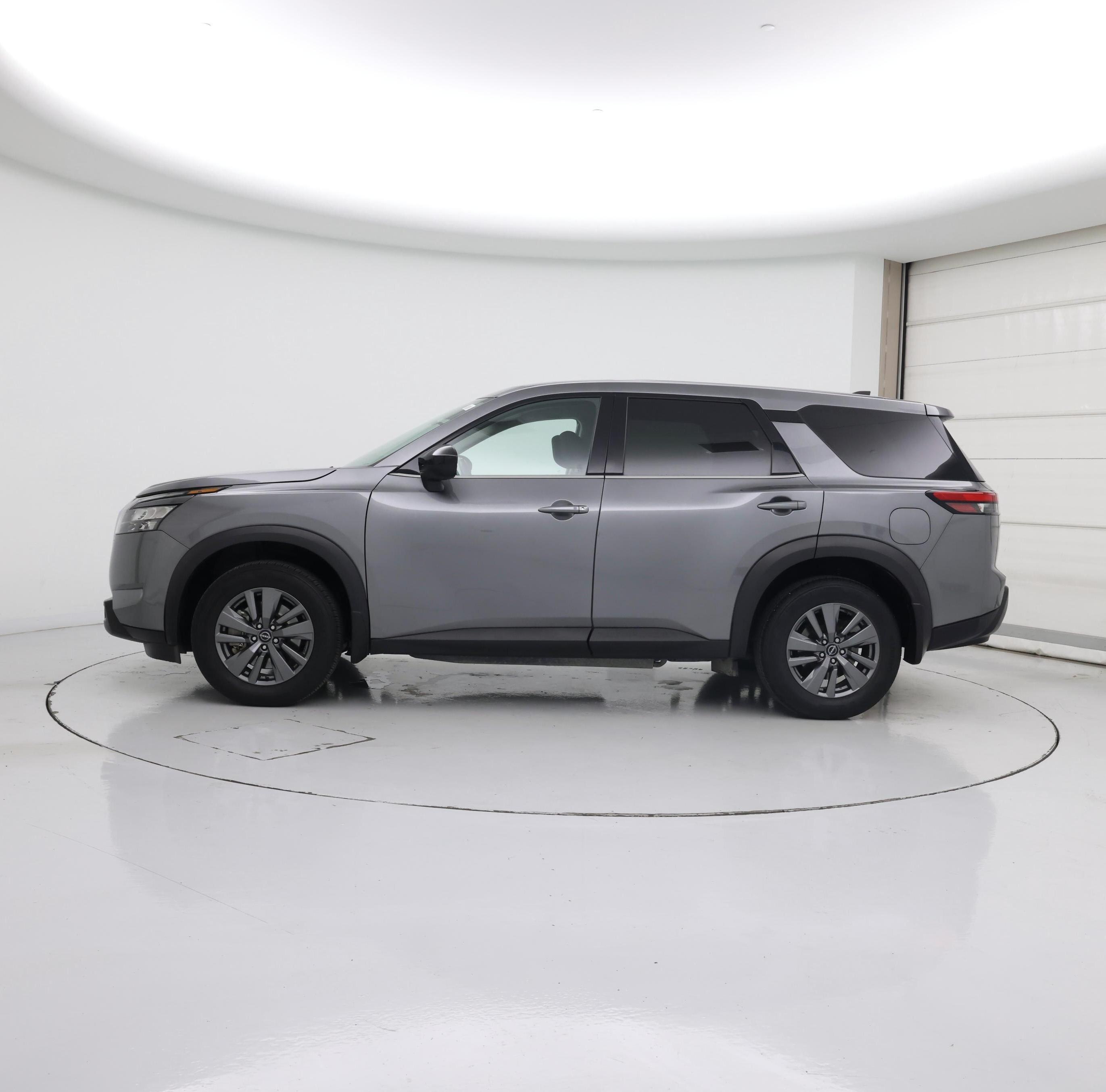 Thumbnail: 2023 Nissan Pathfinder - 3