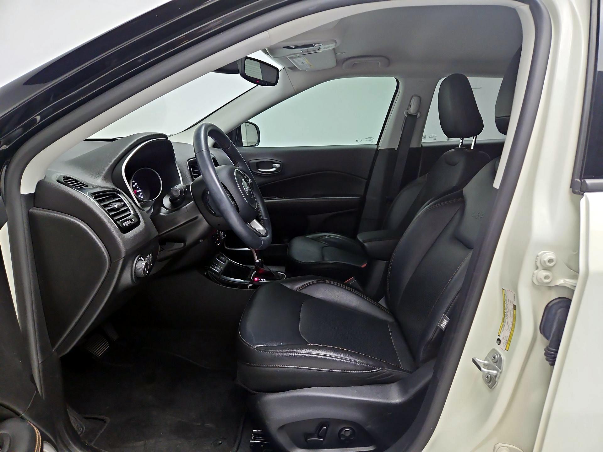 Thumbnail: 2018 Jeep Compass - 11