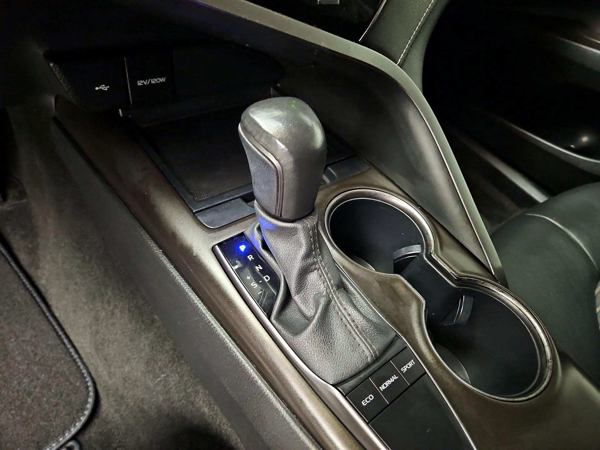 Thumbnail: 2023 Toyota Camry - 17