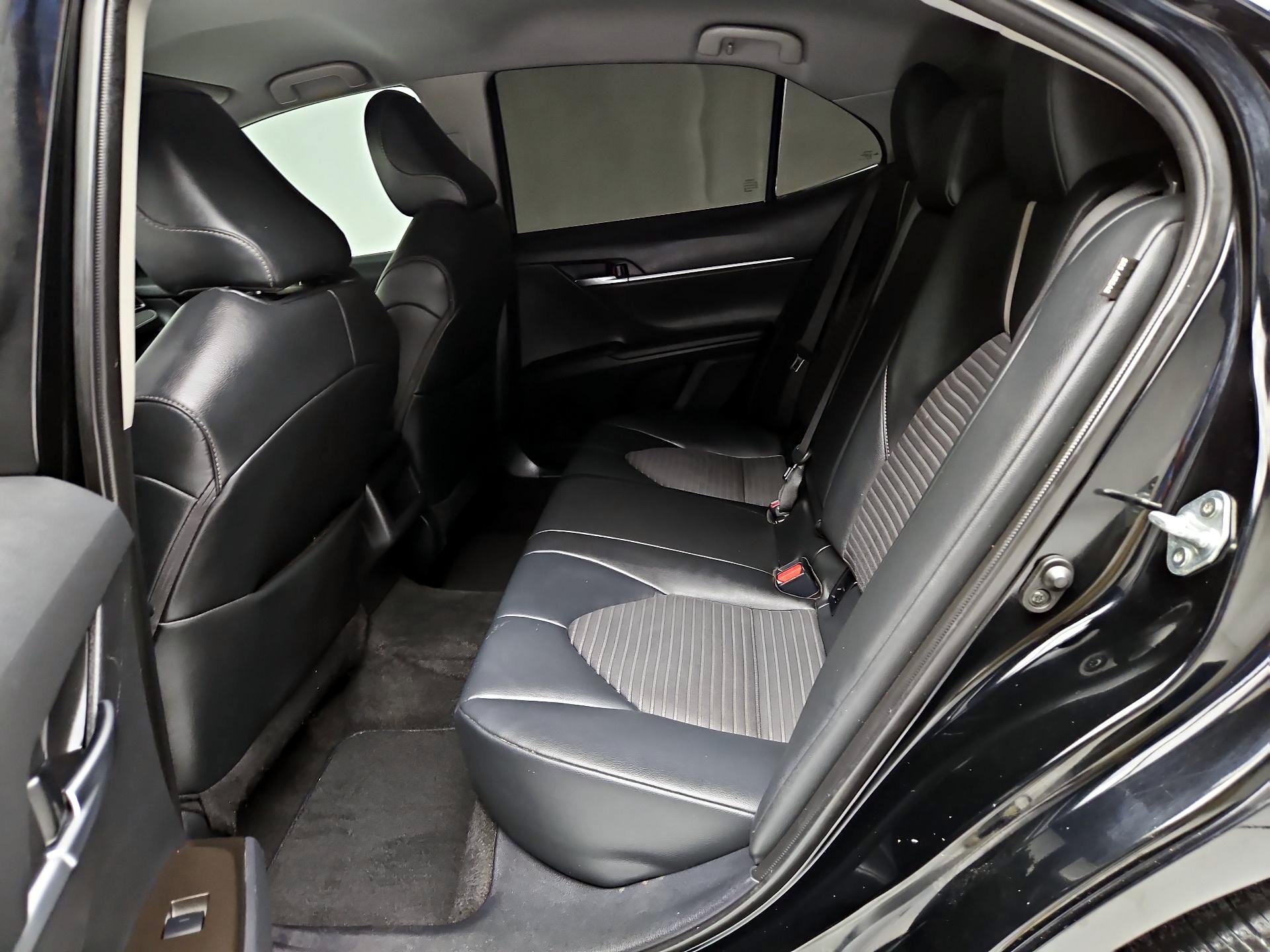 Thumbnail: 2023 Toyota Camry - 19