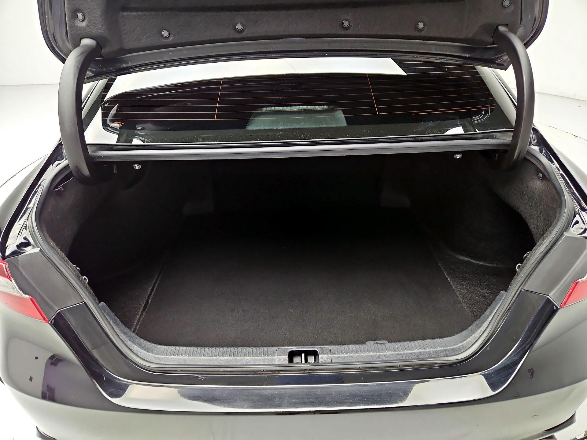 Thumbnail: 2023 Toyota Camry - 20